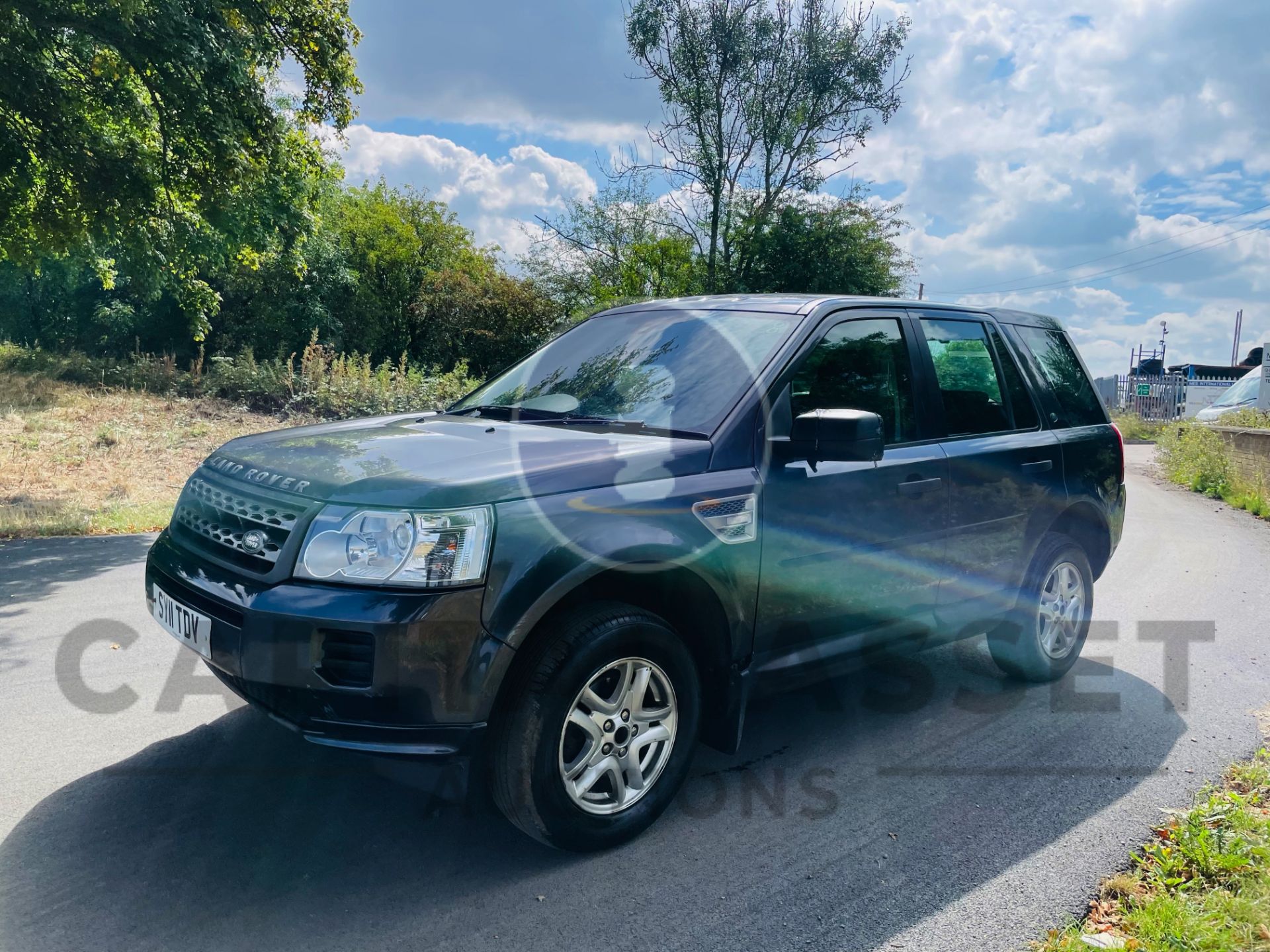 (ON SALE) LAND ROVER FREELANDER *5 DOOR SUV* (2011) 2.2 TD4 - AUTO STOP/START *AIR CON* (NO VAT) - Image 6 of 40