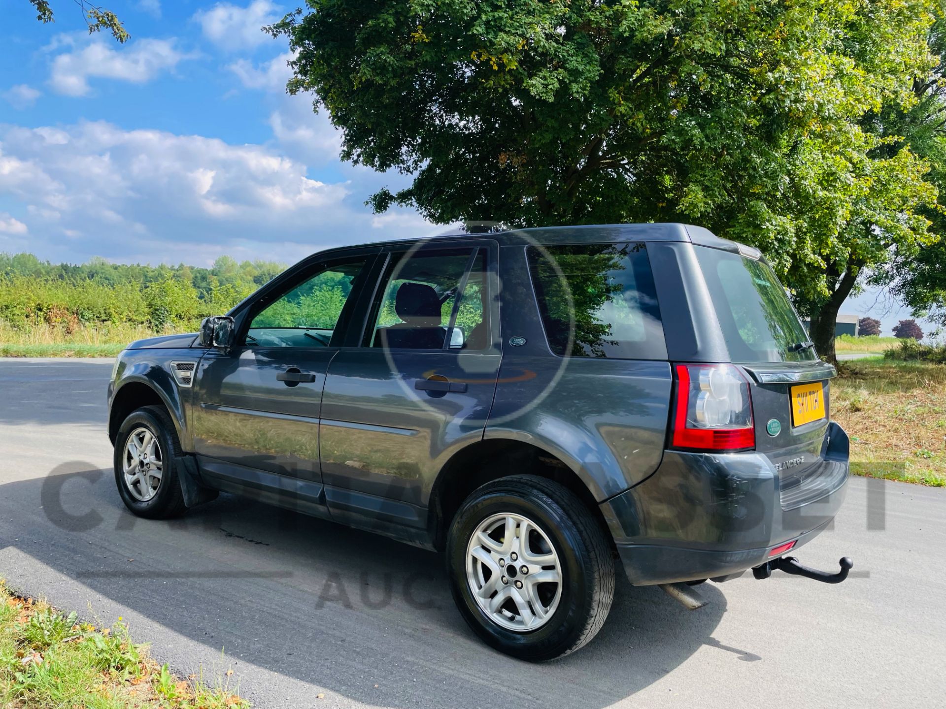 (ON SALE) LAND ROVER FREELANDER *5 DOOR SUV* (2011) 2.2 TD4 - AUTO STOP/START *AIR CON* (NO VAT) - Image 9 of 40