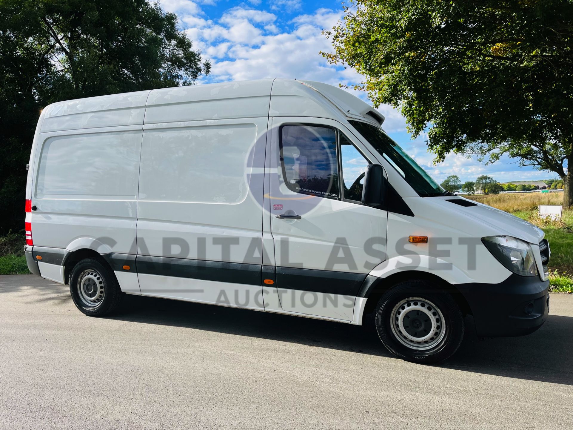 (ON SALE) MERCEDES SPRINTER 313CDI MWB / HI TOP (15 REG) 1 OWNER -REAR CAMERA-CRUISE-PARKING SENSORS