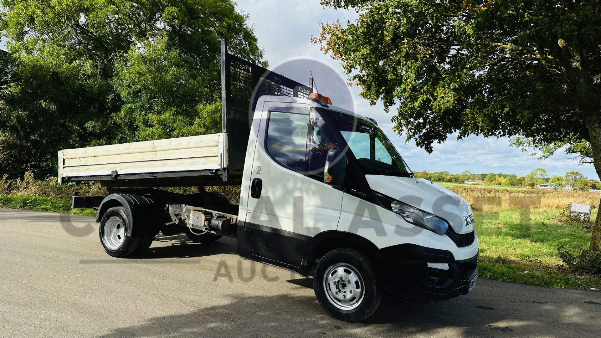 (On Sale) IVECO DAILY 35C13 *SINGLE CAB - TIPPER TRUCK* (2016 MODEL) 2.3 DIESEL - 6 SPEED (3500 KG) - Image 2 of 36