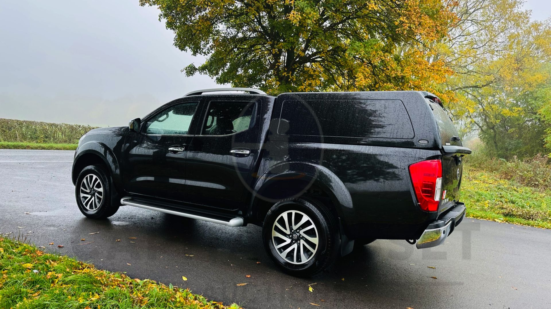 NISSAN NAVARA *TEKNA EDITION* DOUBLE CAB PICK-UP (2019 - EURO 6) 2.3 DCI - STOP/START (1 OWNER) - Image 9 of 48