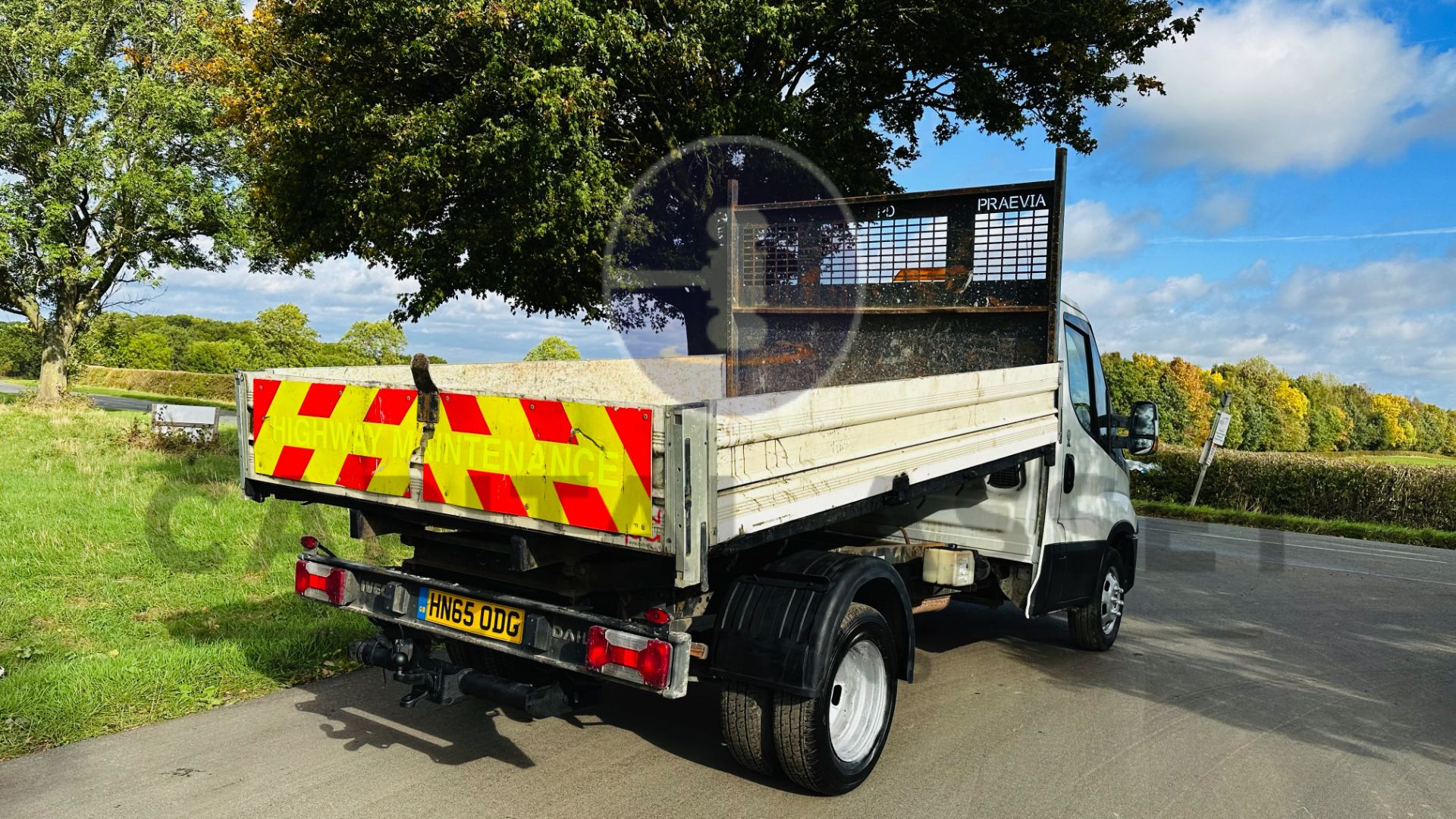 (On Sale) IVECO DAILY 35C13 *SINGLE CAB - TIPPER TRUCK* (2016 MODEL) 2.3 DIESEL - 6 SPEED (3500 KG) - Image 12 of 36