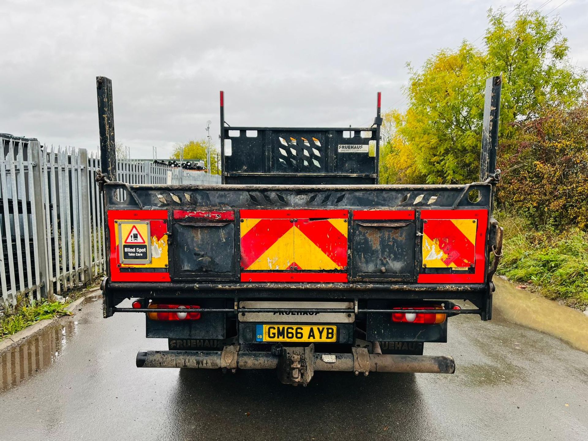 MITSUBISHI FUSO 75C15 TIPPER 7.5 TONNE *MANUAL* "EURO 6" 2017 REG - LOW MILES - 1 OWNER - - Image 6 of 12