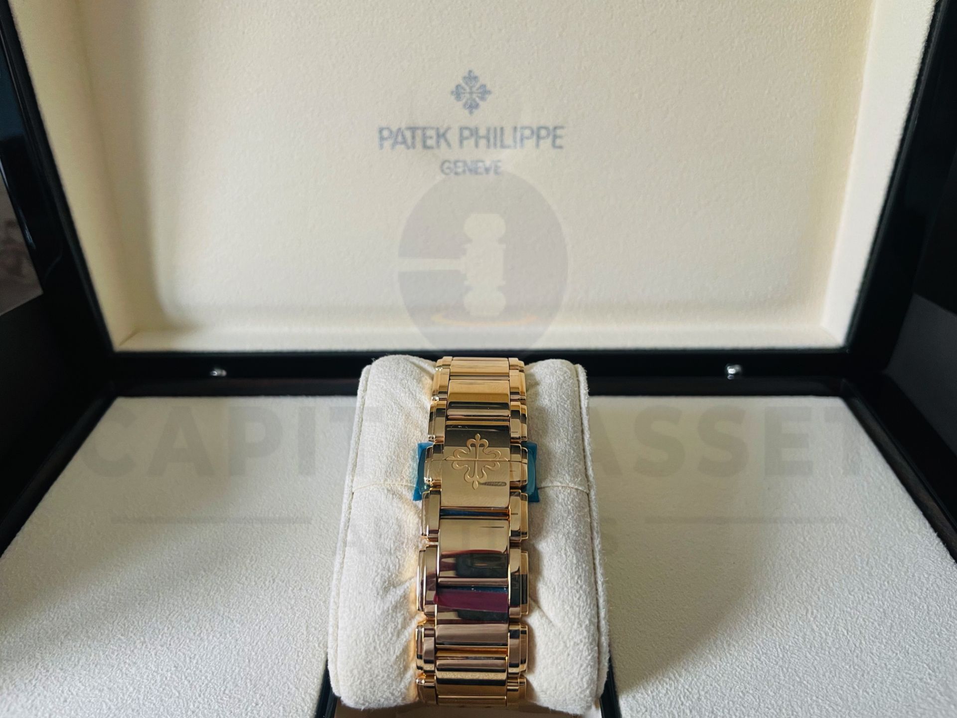 PATEK PHILLIPE TWENTY~4 AUTOMATIC *18ct ROSE GOLD* (2022 - BRAND NEW / UNWORN) *160 DIAMOND BEZEL* - Image 21 of 38