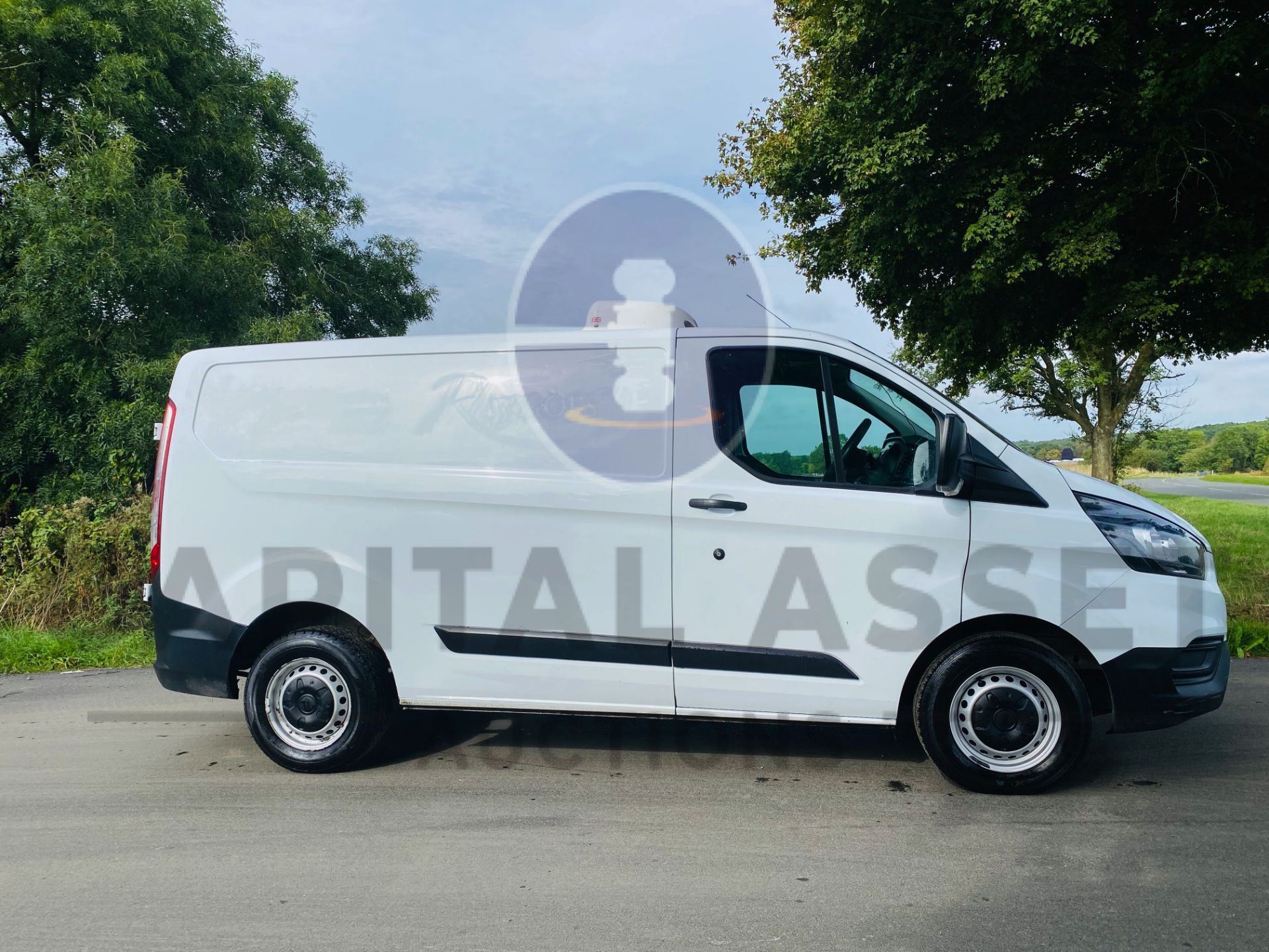 FORD TRANSIT CUSTOM *GAH REFRIGERATED VAN* (2019 - EURO 6) 2.0 TDCI - 6 SPEED (1 OWNER FROM NEW) - Image 10 of 38