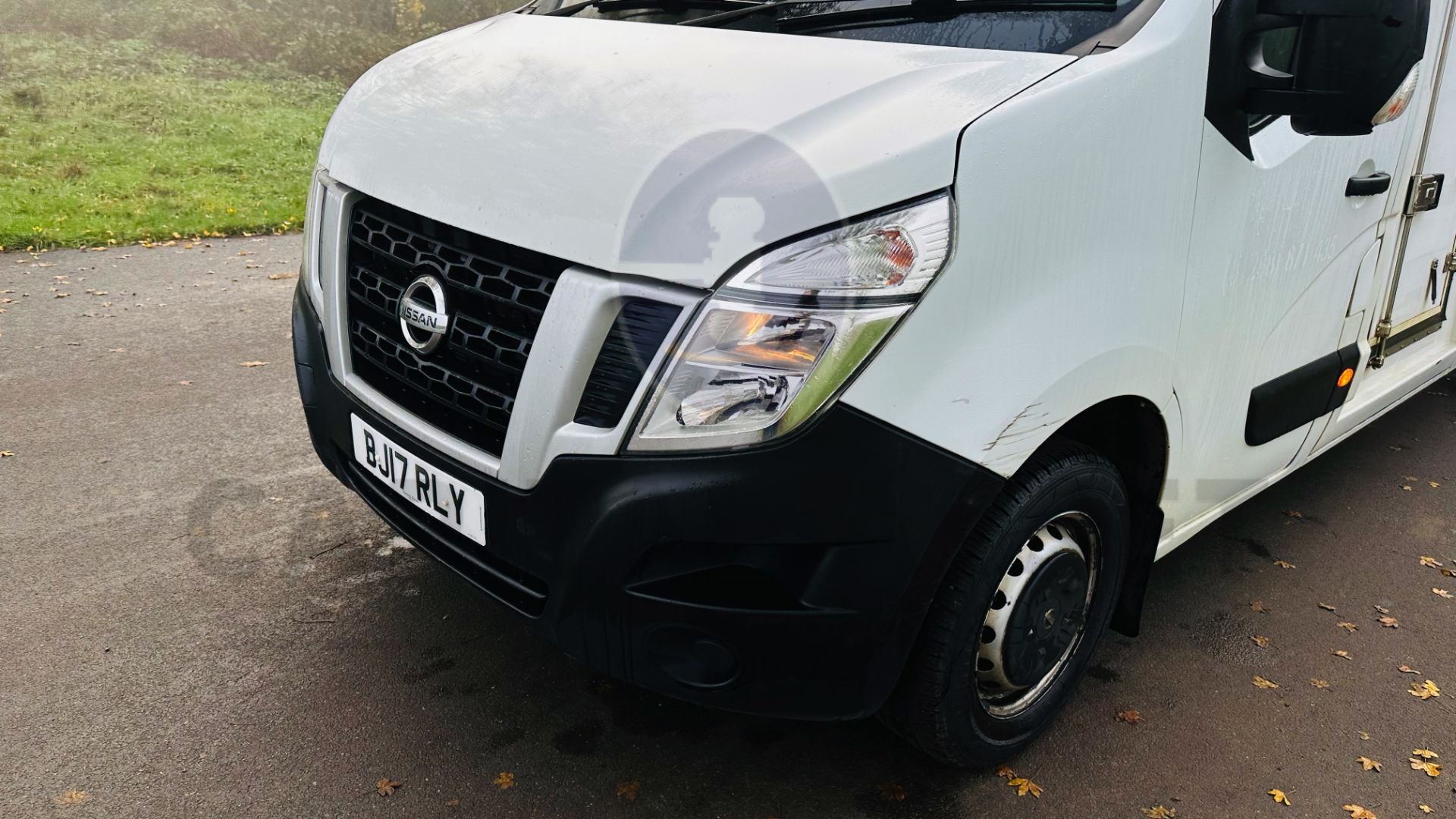 (ON SALE) NISSAN NV400 *LWB - REFRIGERATED VAN* (2017 - EURO 6) 2.3 DCI (3500 KG) *1 OWNER FROM NEW* - Image 16 of 40