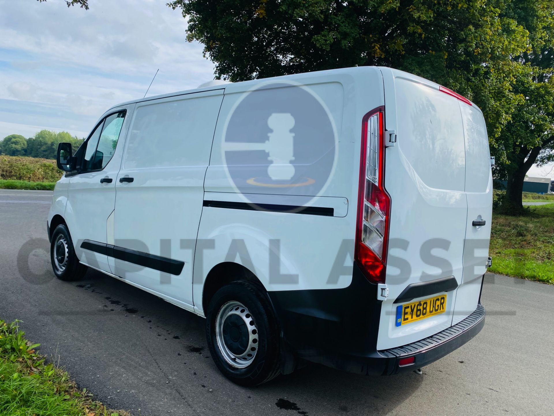 FORD TRANSIT CUSTOM *GAH REFRIGERATED VAN* (2019 - EURO 6) 2.0 TDCI - 6 SPEED (1 OWNER FROM NEW) - Image 6 of 38