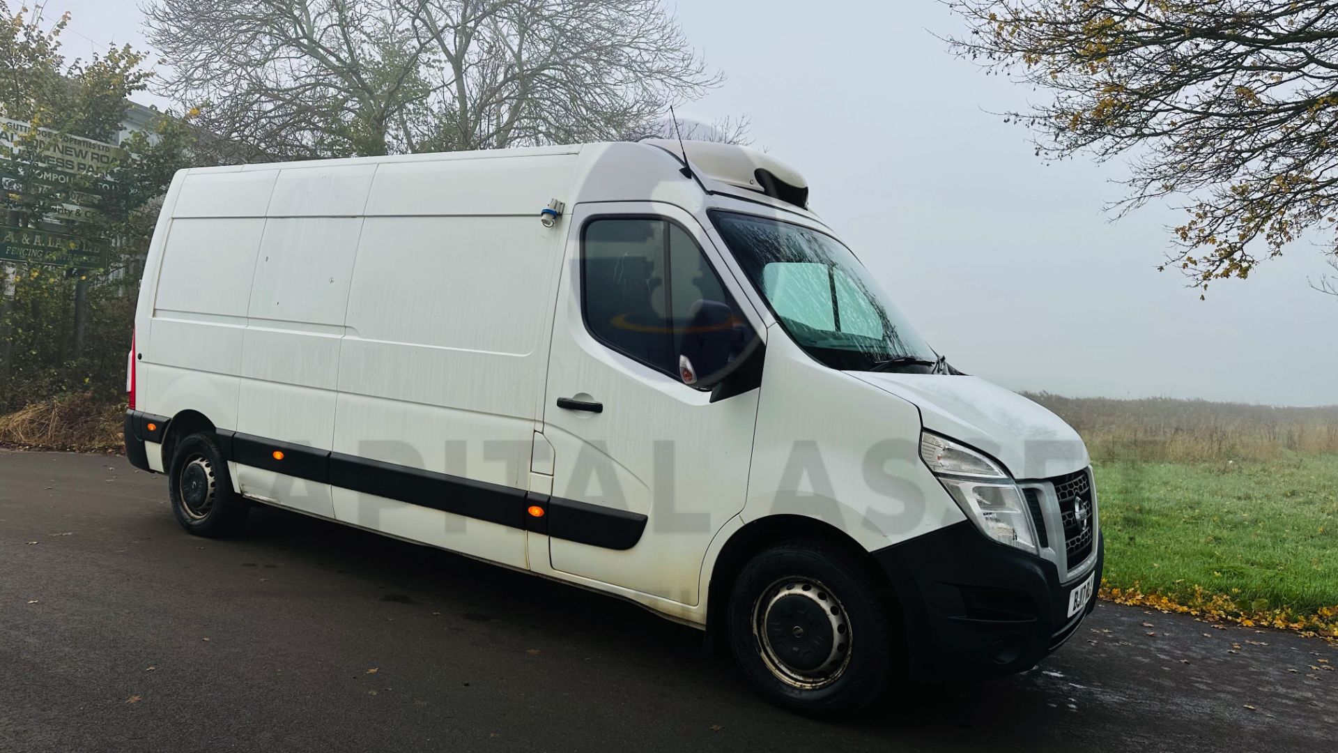 (ON SALE) NISSAN NV400 *LWB - REFRIGERATED VAN* (2017 - EURO 6) 2.3 DCI (3500 KG) *1 OWNER FROM NEW* - Image 2 of 40