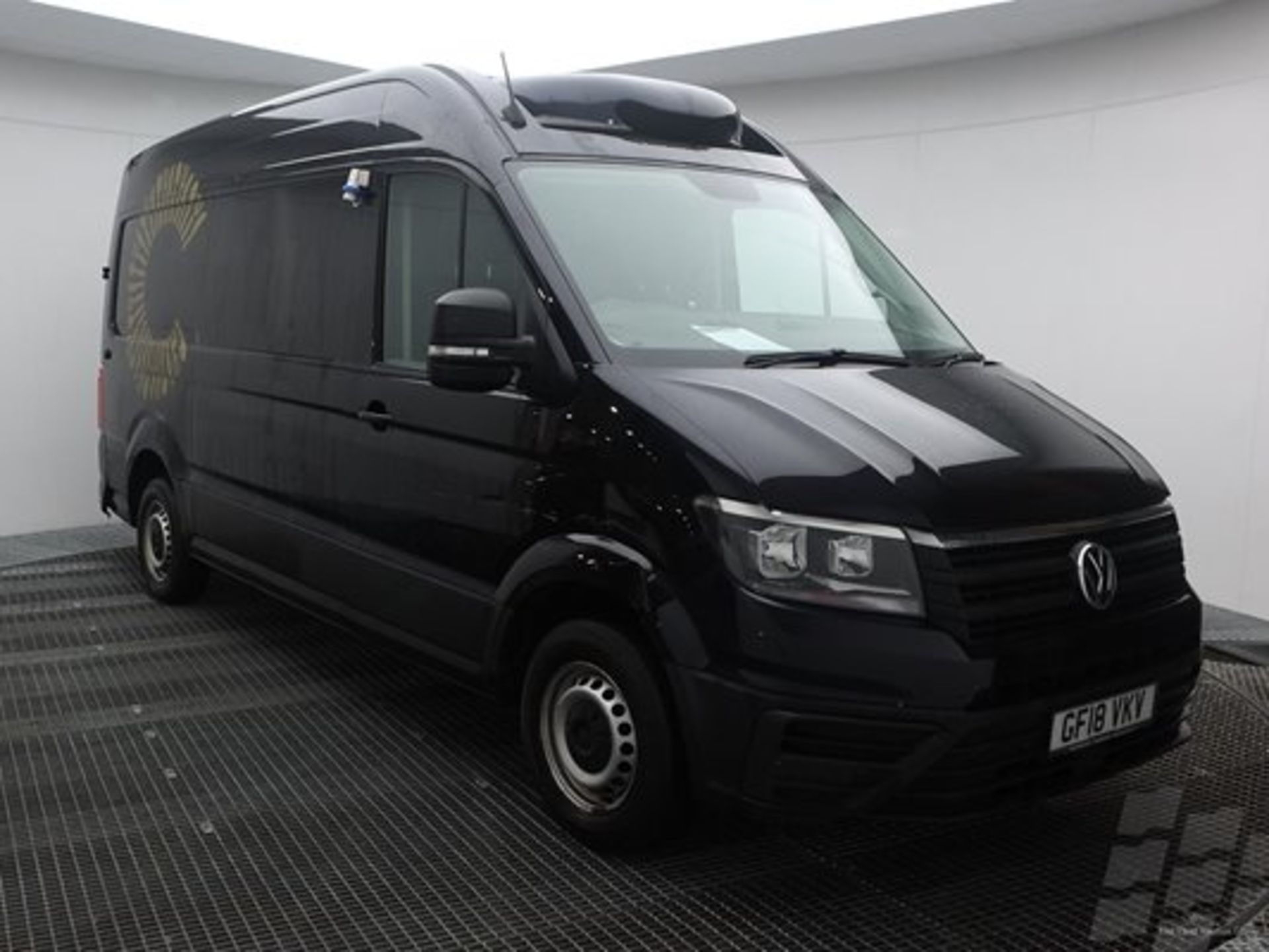 (On Sale) VOLKSWAGEN CRAFTER *MWB - REFRIGERATED VAN* (2018 - EURO 6) 2.0 TDI - 6 SPEED (3500 KG) - Image 3 of 13