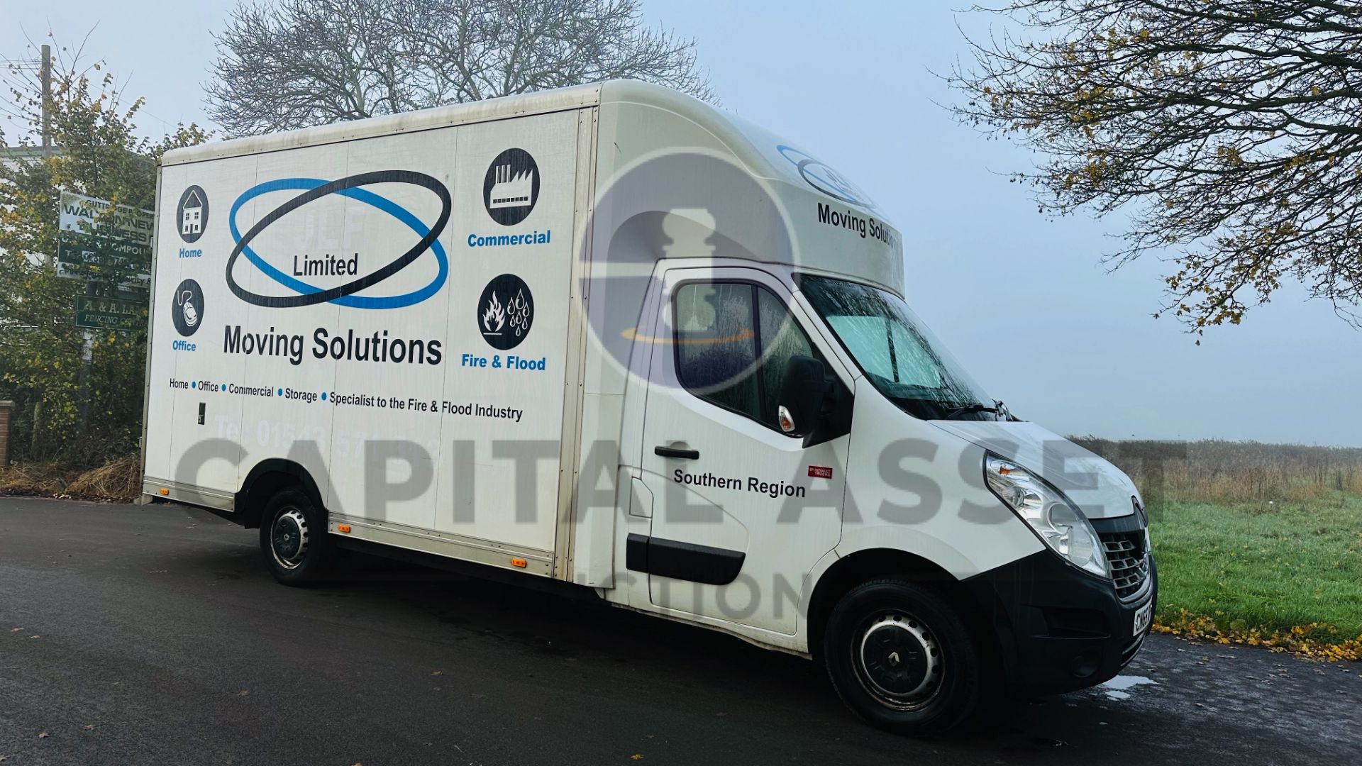 RENAULT MASTER 165.35 *LWB - LOW LOADER / LUTON BOX VAN* (2016 MODEL) 2.3 DCI - 165 BHP *AIR CON* - Image 2 of 39