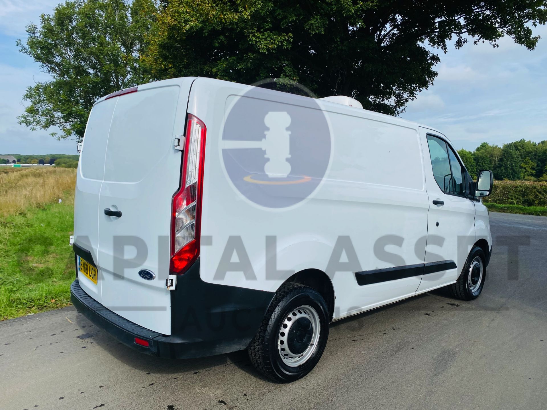 FORD TRANSIT CUSTOM *GAH REFRIGERATED VAN* (2019 - EURO 6) 2.0 TDCI - 6 SPEED (1 OWNER FROM NEW) - Image 9 of 38