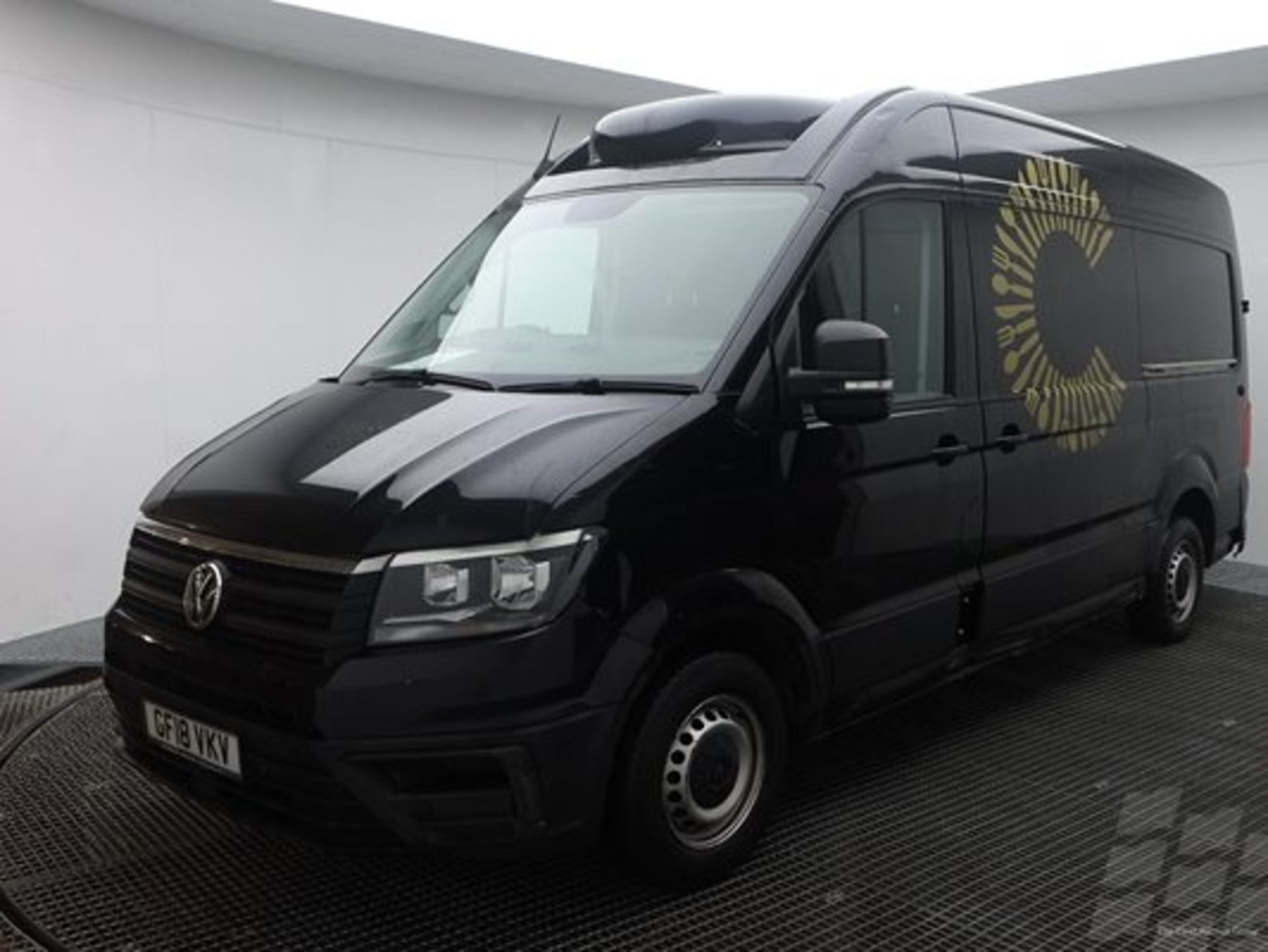 (On Sale) VOLKSWAGEN CRAFTER *MWB - REFRIGERATED VAN* (2018 - EURO 6) 2.0 TDI - 6 SPEED (3500 KG)