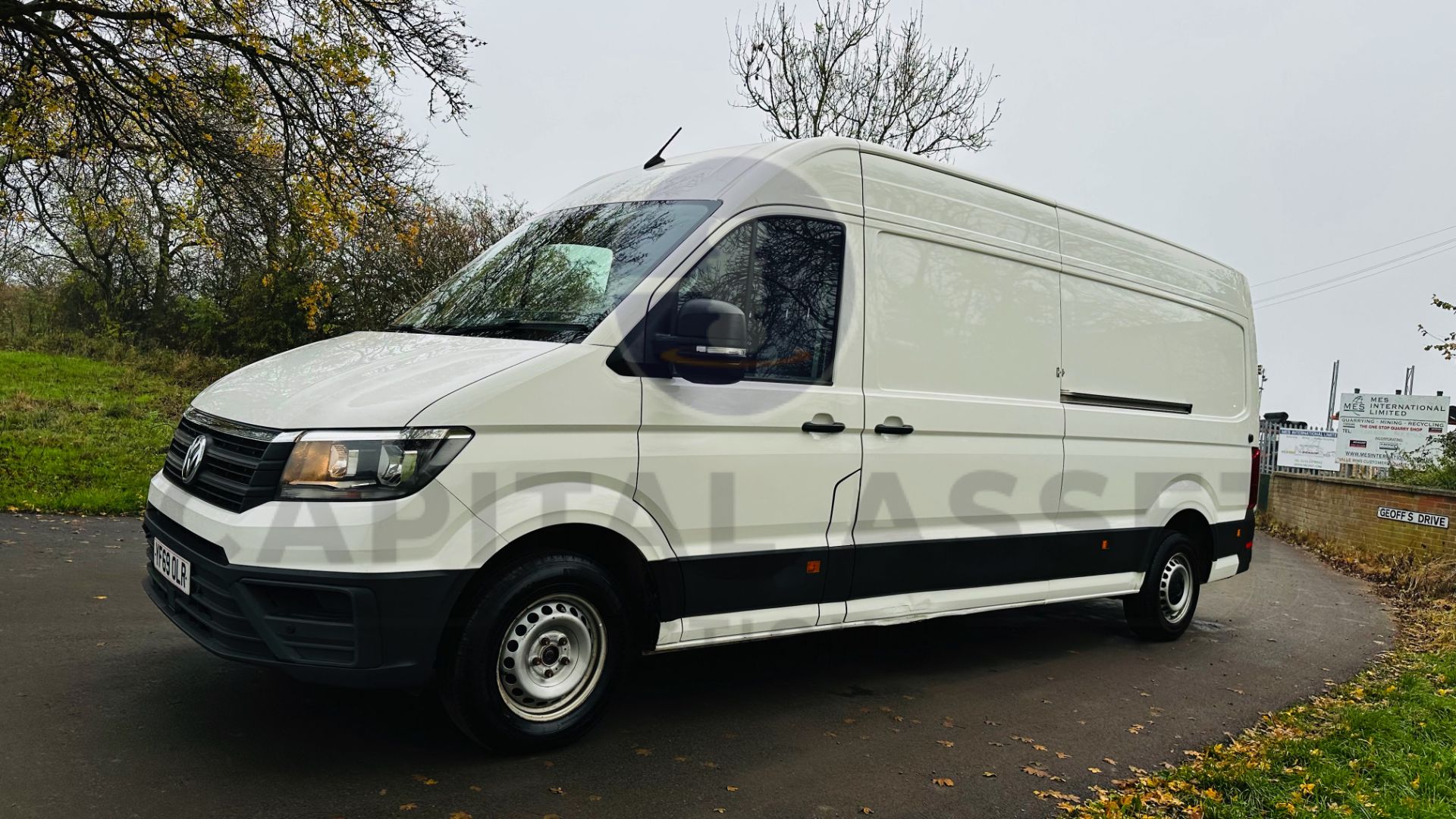 VOLKSWAGEN CRAFTER *TRENDLINE* LWB HI-ROOF (2020 -EURO 6) 2.0 TDI -1 40 BHP- 6 SPEED *A/C* (3500 KG) - Image 7 of 39