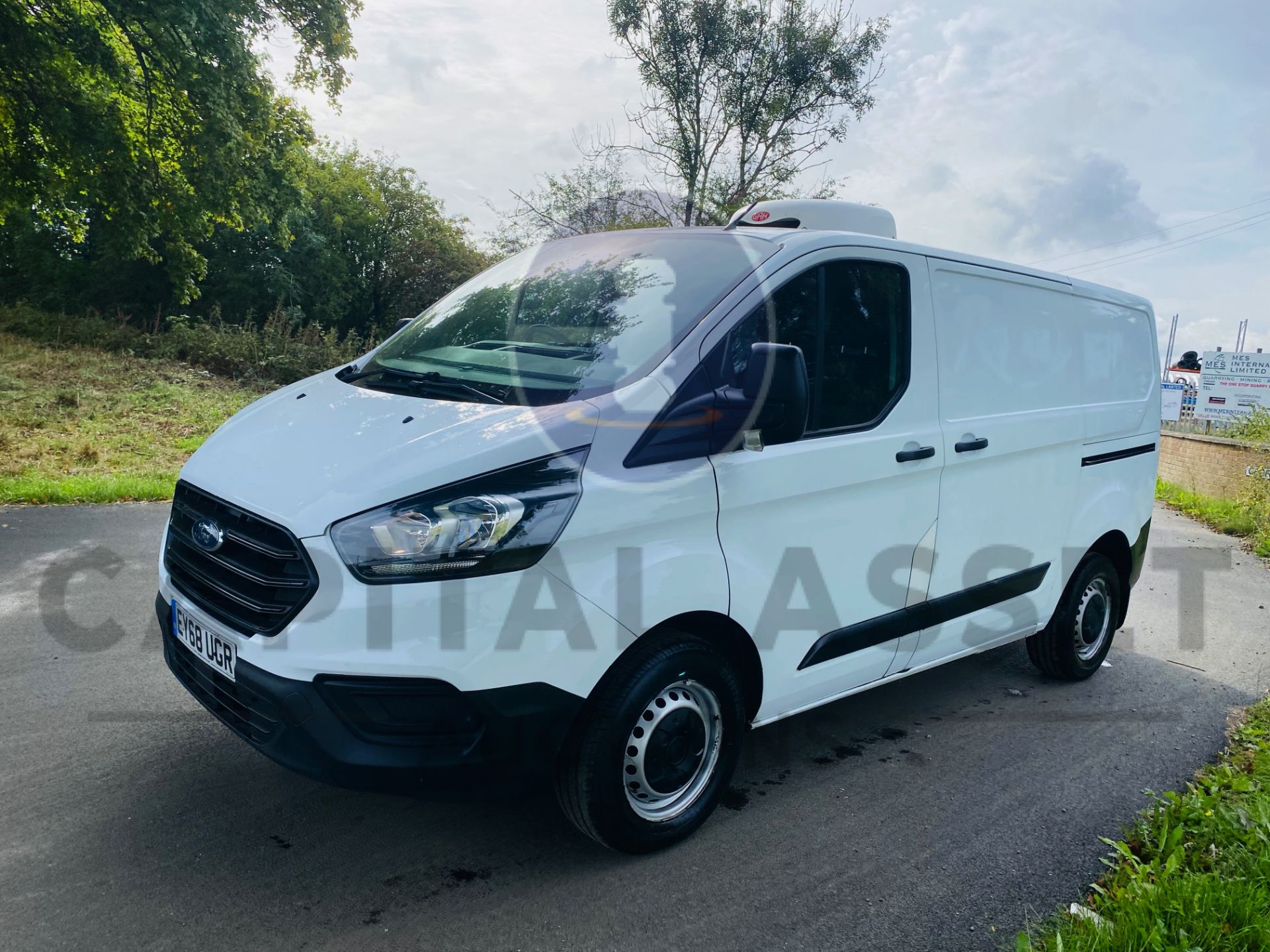 FORD TRANSIT CUSTOM *GAH REFRIGERATED VAN* (2019 - EURO 6) 2.0 TDCI - 6 SPEED (1 OWNER FROM NEW) - Image 3 of 38