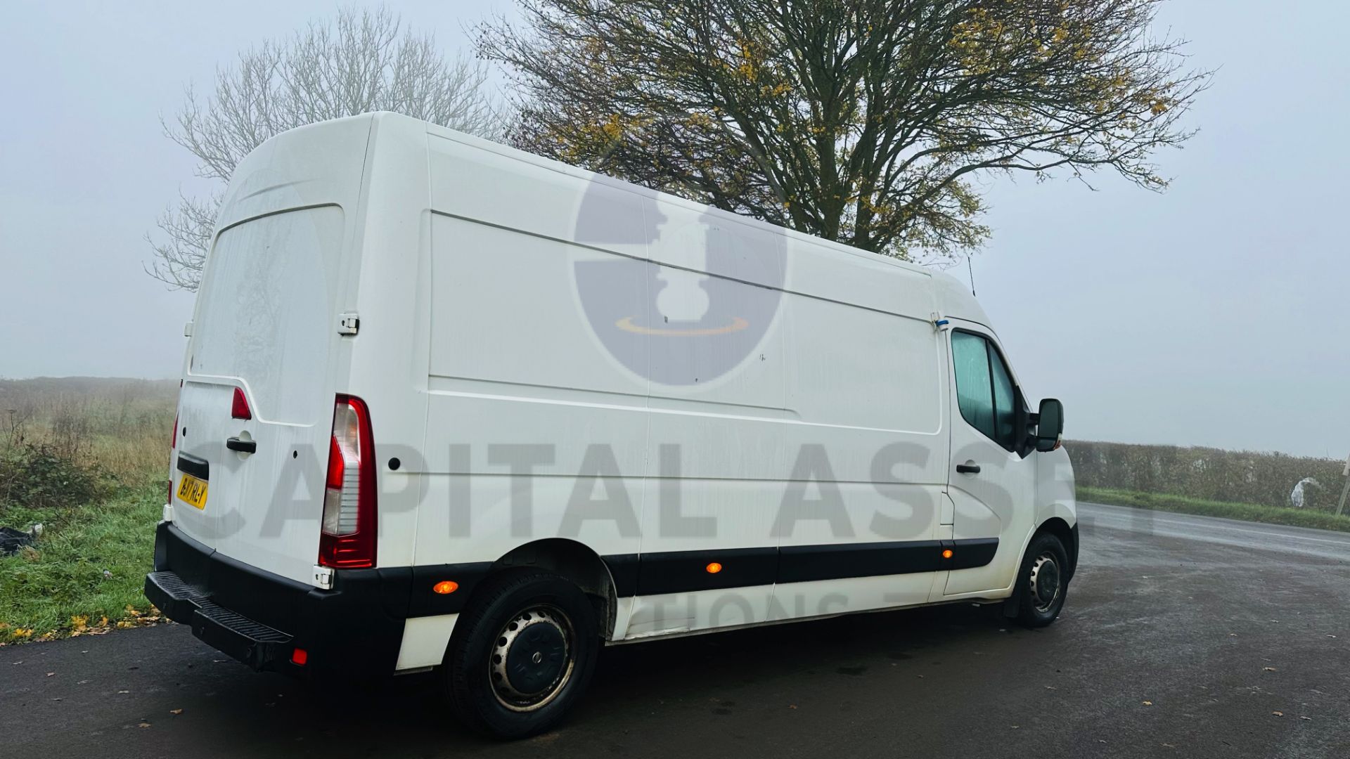 (ON SALE) NISSAN NV400 *LWB - REFRIGERATED VAN* (2017 - EURO 6) 2.3 DCI (3500 KG) *1 OWNER FROM NEW* - Image 13 of 40