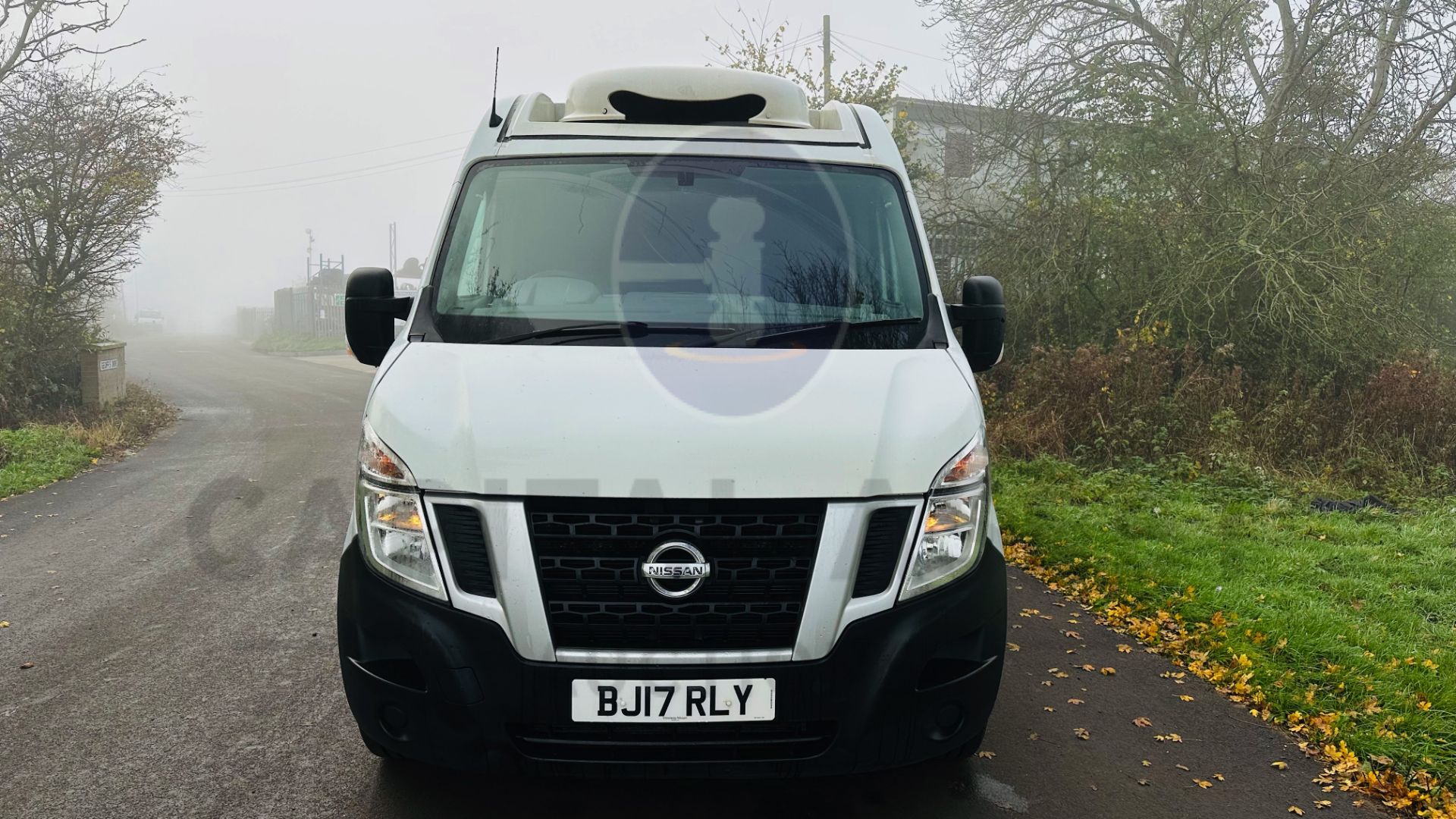 (ON SALE) NISSAN NV400 *LWB - REFRIGERATED VAN* (2017 - EURO 6) 2.3 DCI (3500 KG) *1 OWNER FROM NEW* - Image 4 of 40