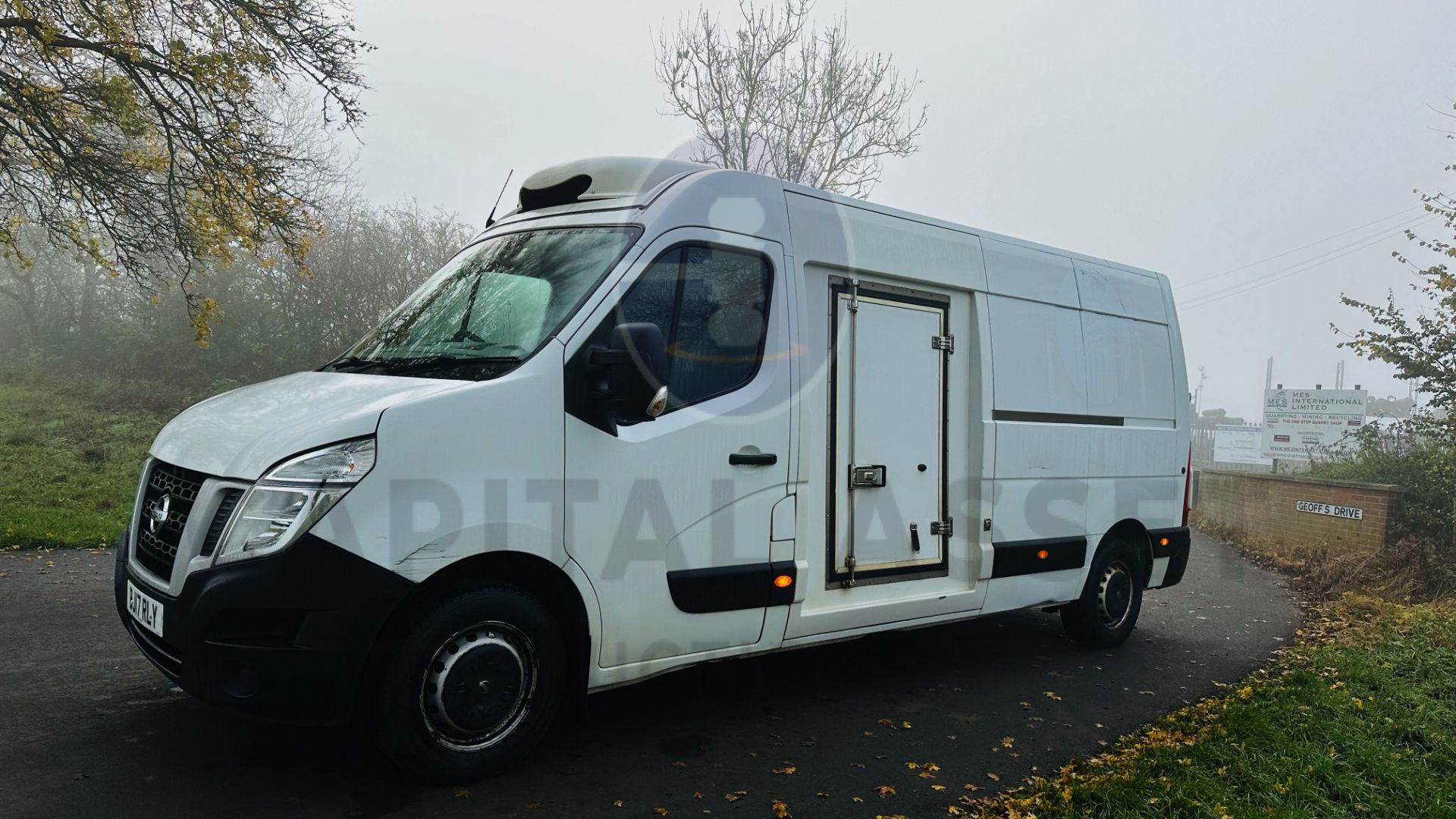 (ON SALE) NISSAN NV400 *LWB - REFRIGERATED VAN* (2017 - EURO 6) 2.3 DCI (3500 KG) *1 OWNER FROM NEW* - Image 7 of 40