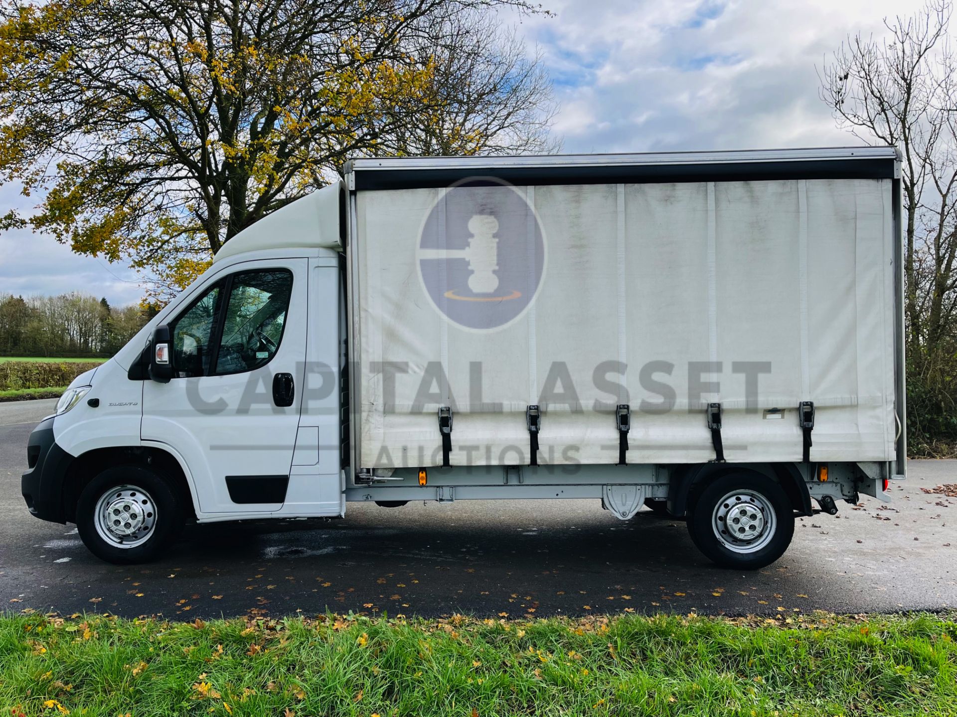 (ON SALE) FIAT DUCATO 2.3 MULTIJET (2019 MODEL) RARE CURTAIN SIDE BODY - 1 OWNER - 360 CAMERA VIEW - Image 8 of 24