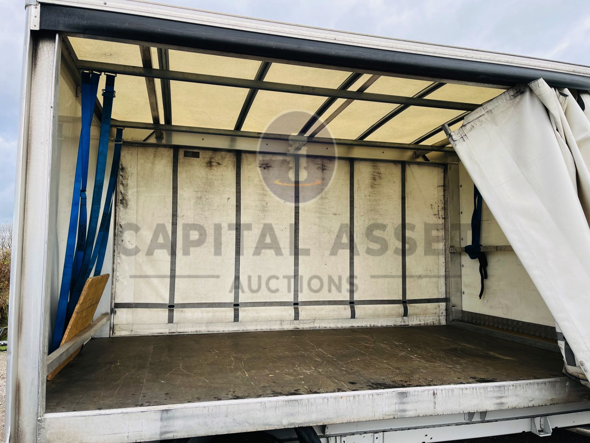 (ON SALE) FIAT DUCATO 2.3 MULTIJET (2019 MODEL) RARE CURTAIN SIDE BODY - 1 OWNER - 360 CAMERA VIEW - Image 23 of 24
