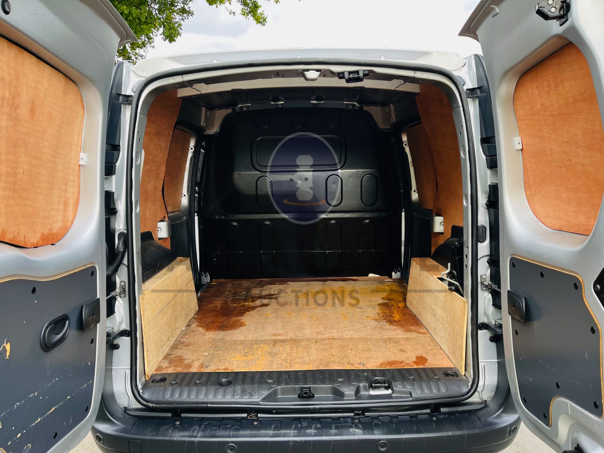 RENAULT KANGOO 1.5DCI "BUSINESS EDITION" (2018) EURO 6 - 6 SPEED - AIR CON - STOP / START -ELEC PACK - Image 21 of 22