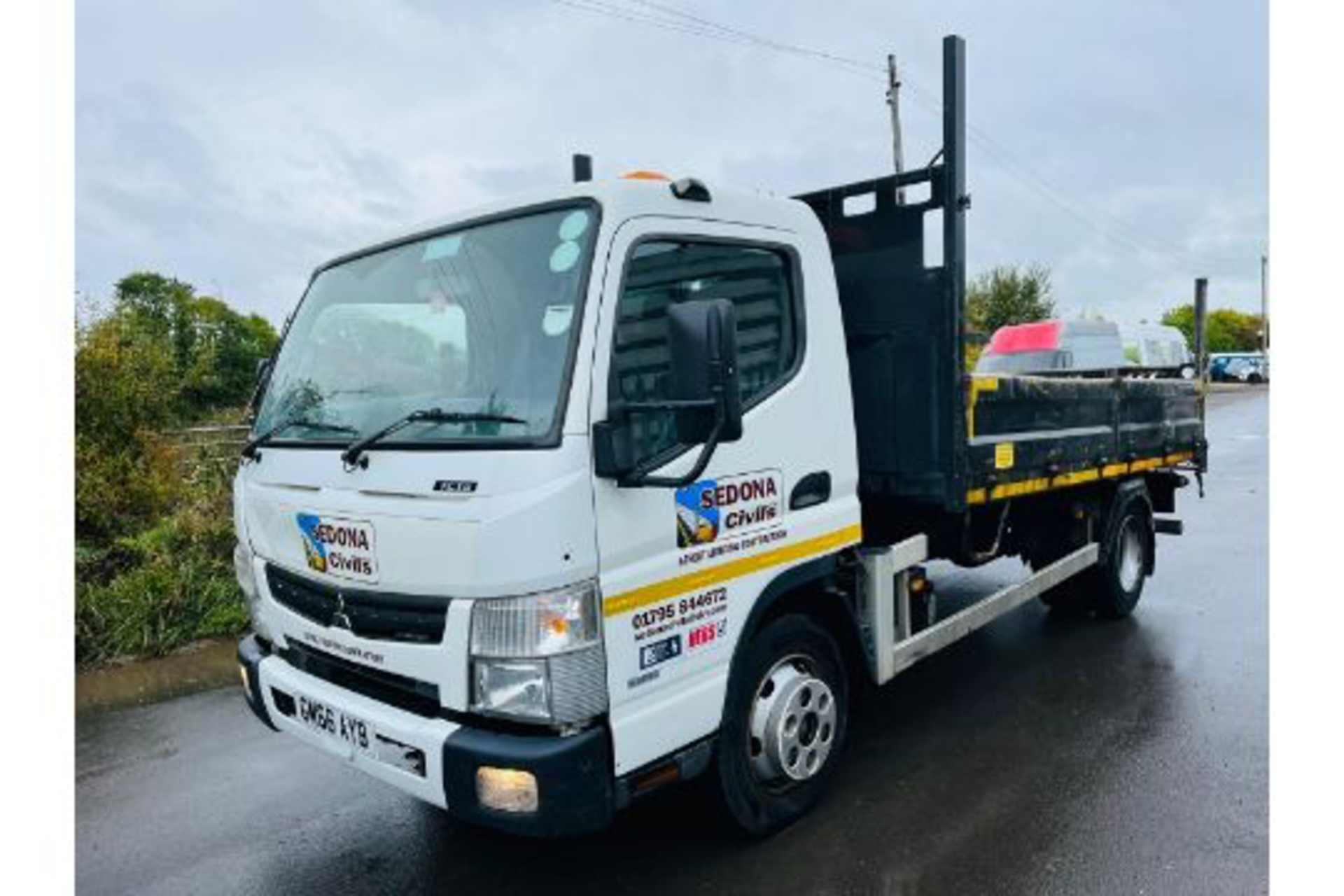 MITSUBISHI FUSO 7C15 7.5 TONNE TIPPER (2017 REG) EURO 6 - LOW MILES - 1 OWNER - MANUAL GEARBOX - FSH - Image 5 of 12