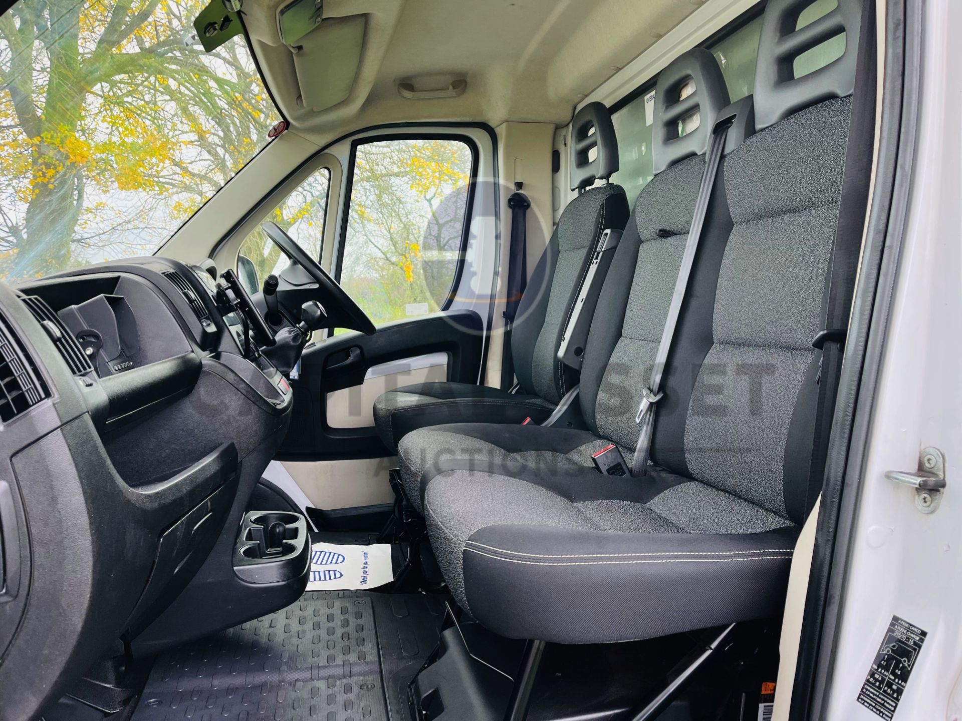 (ON SALE) FIAT DUCATO 2.3 MULTIJET (2019 MODEL) RARE CURTAIN SIDE BODY - 1 OWNER - 360 CAMERA VIEW - Image 22 of 24