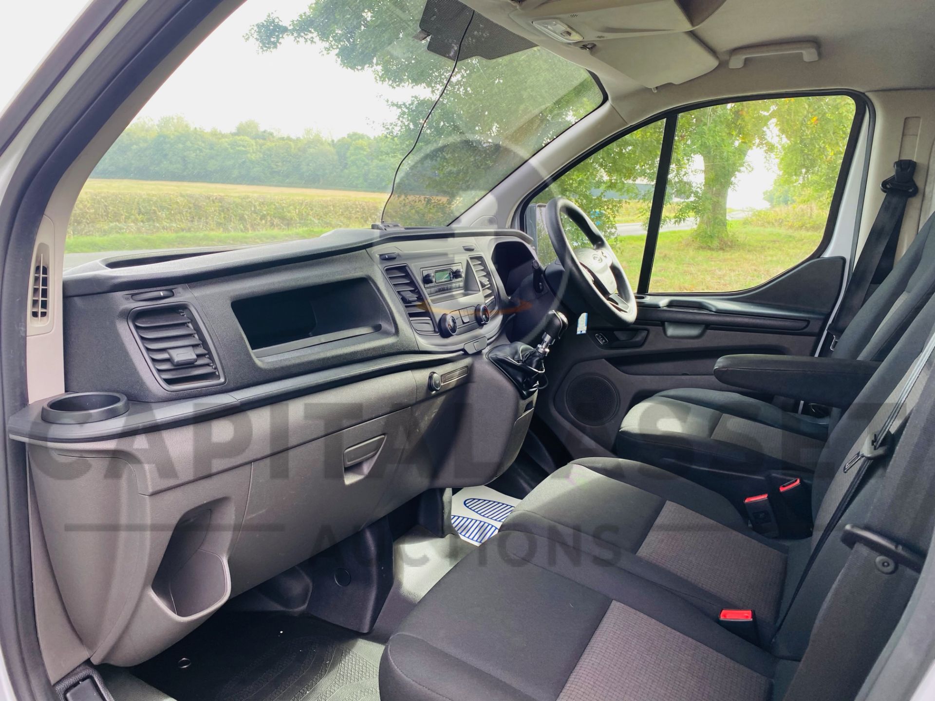 (ON SALE) FORD TRANSIT CUSTOM *GAH REFRIGERATED VAN* (2019 - EURO 6) 2.0 TDCI - 6 SPEED (1 OWNER) - Image 20 of 38