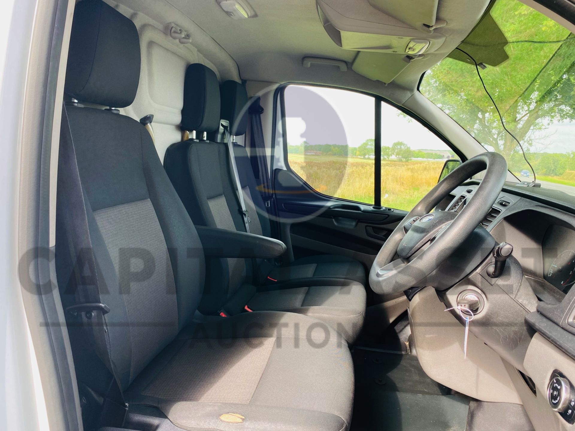 (ON SALE) FORD TRANSIT CUSTOM *GAH REFRIGERATED VAN* (2019 - EURO 6) 2.0 TDCI - 6 SPEED (1 OWNER) - Image 26 of 38