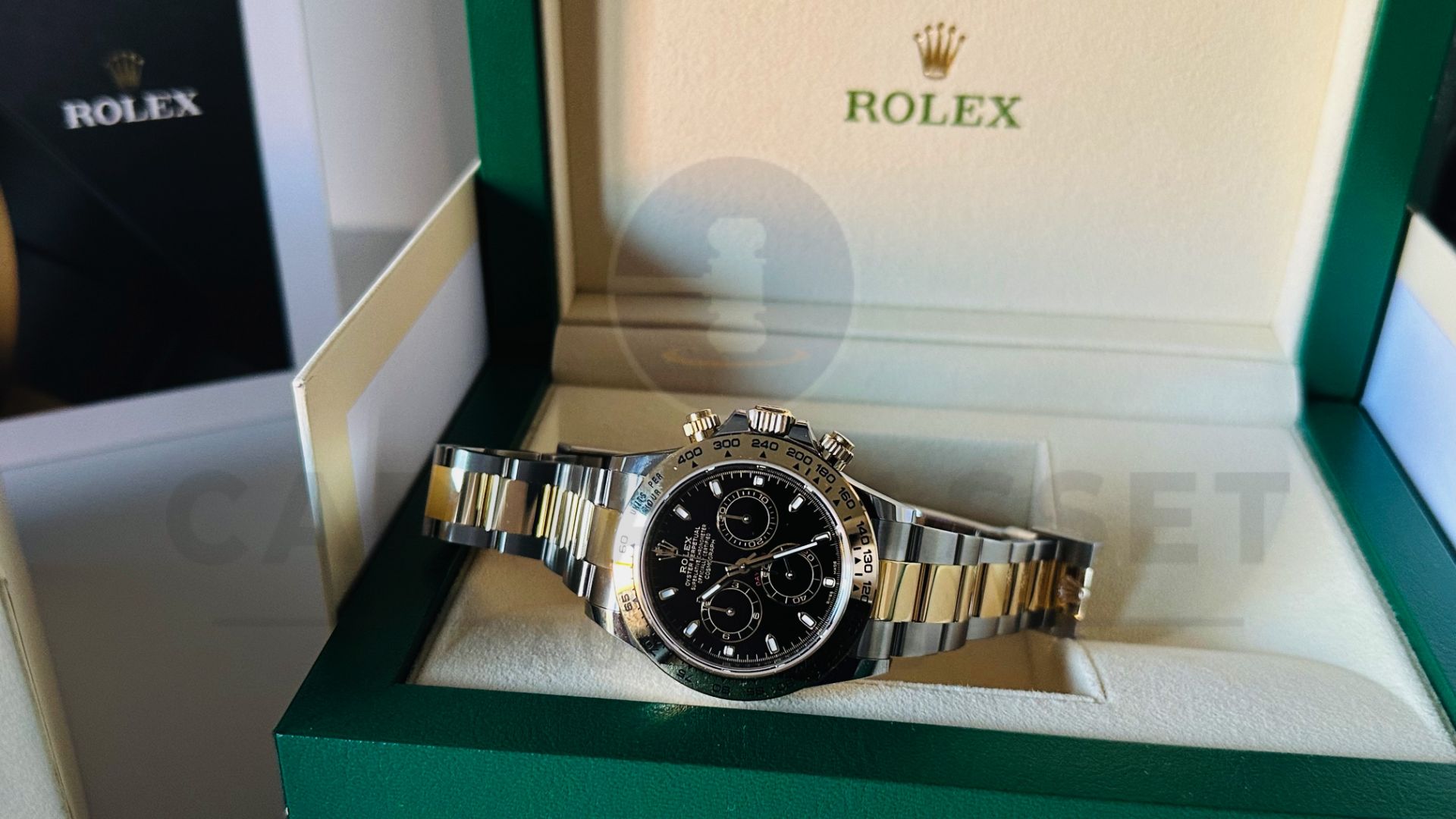 (On Sale) ROLEX COSMOGRAPH DAYTONA *18ct GOLD & OYSTER STEEL* (NOVEMBER 2022 MODEL) *BEAT THE WAIT* - Image 18 of 25