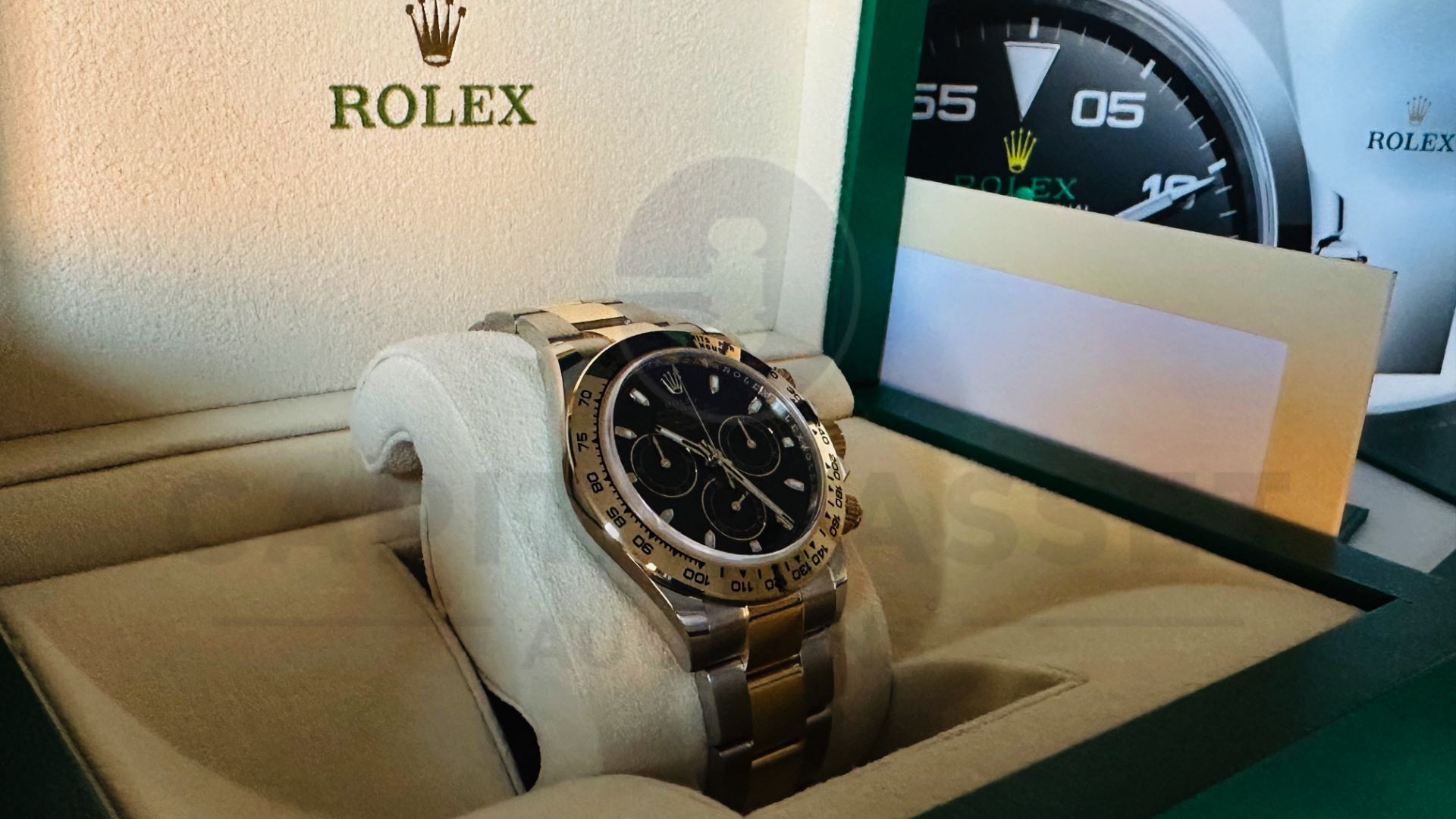 (On Sale) ROLEX COSMOGRAPH DAYTONA *18ct GOLD & OYSTER STEEL* (NOVEMBER 2022 MODEL) *BEAT THE WAIT* - Image 16 of 25