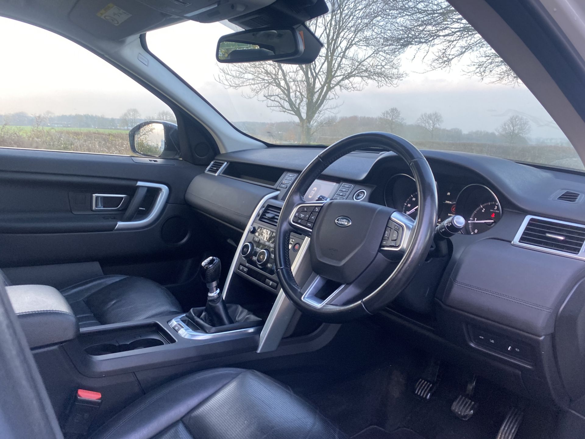 (ON SALE) LANDROVER DISCOVERY SPORT "HSE" 18 REG - 1 OWNER - LEATHER PANORAMIC ROOF - FULLY LOADED - - Image 29 of 37