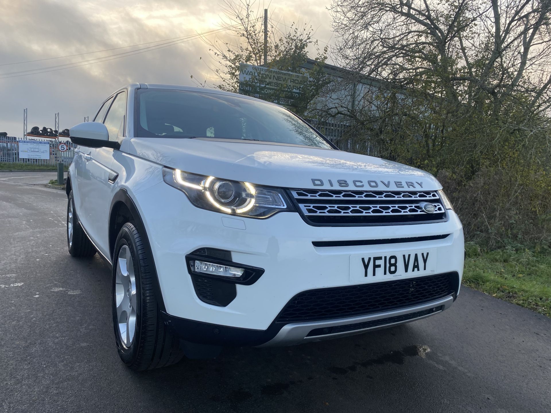 (ON SALE) LANDROVER DISCOVERY SPORT "HSE" 18 REG - 1 OWNER - LEATHER PANORAMIC ROOF - FULLY LOADED - - Image 3 of 37