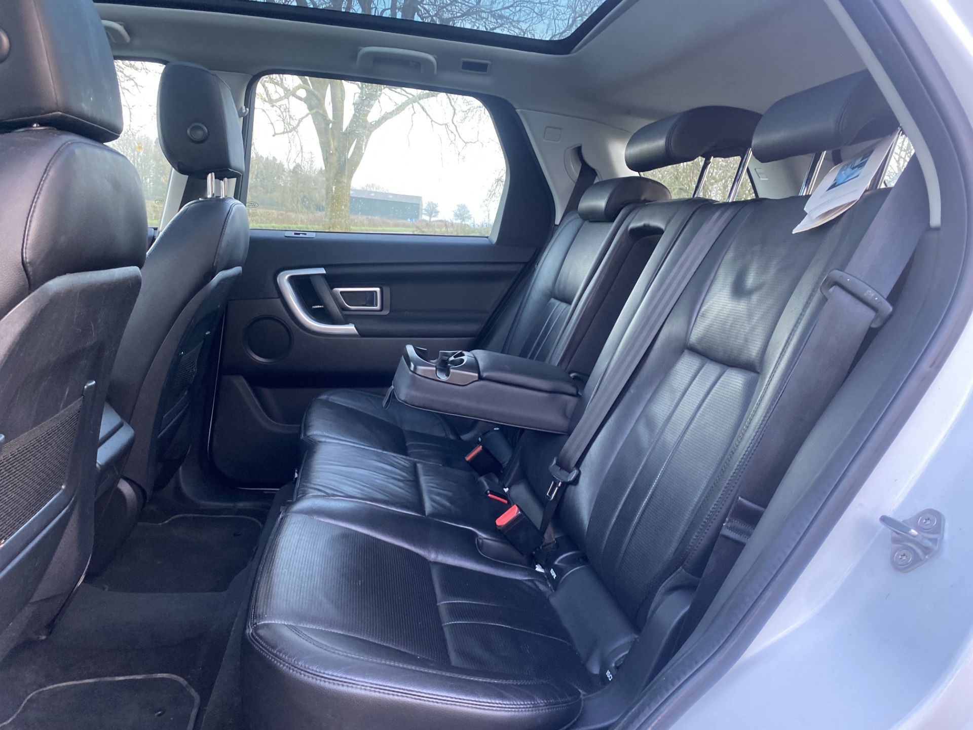 (ON SALE) LANDROVER DISCOVERY SPORT "HSE" 18 REG - 1 OWNER - LEATHER PANORAMIC ROOF - FULLY LOADED - - Image 35 of 37