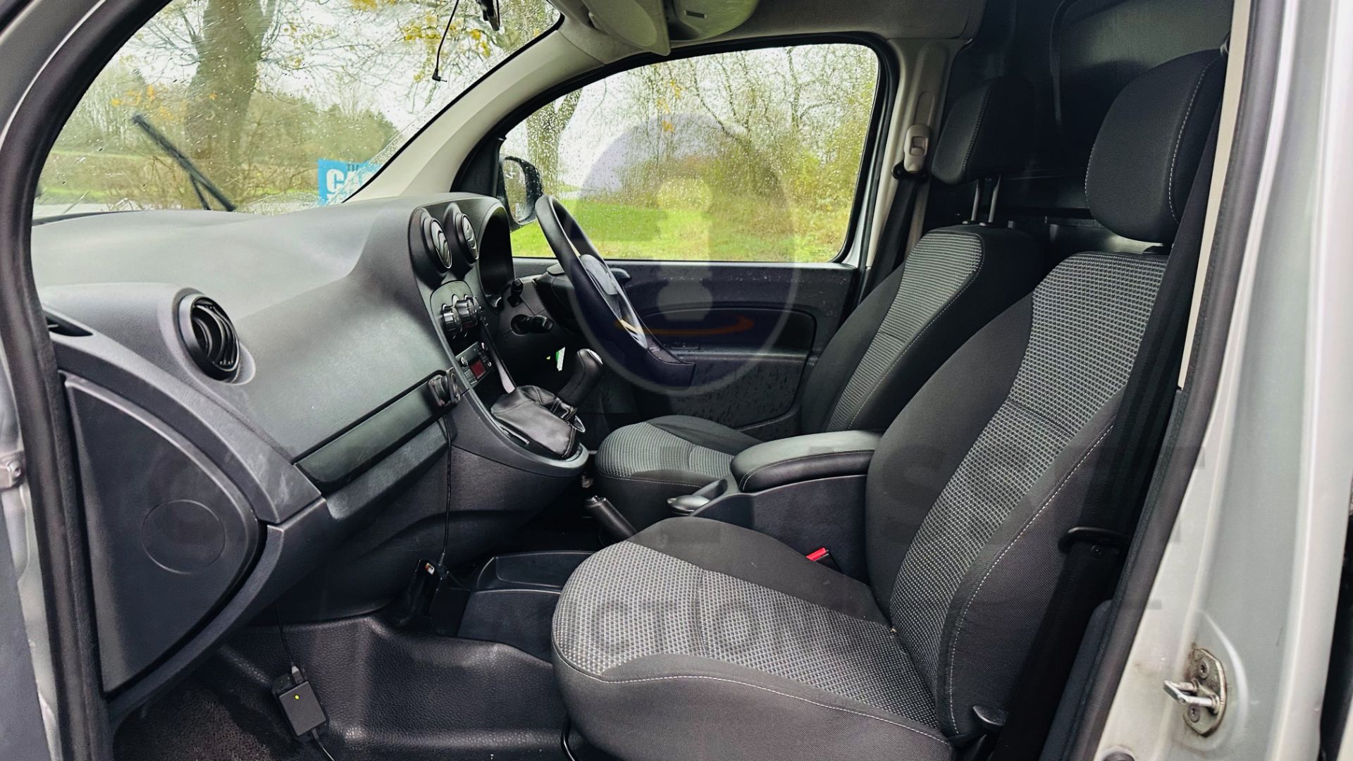 MERCEDES-BENZ CITAN 109 CDI BLUE-EFFICIENCY *LWB VAN* (2018 - EURO 6) AUTO STOP / START *AIR CON* - Image 19 of 33