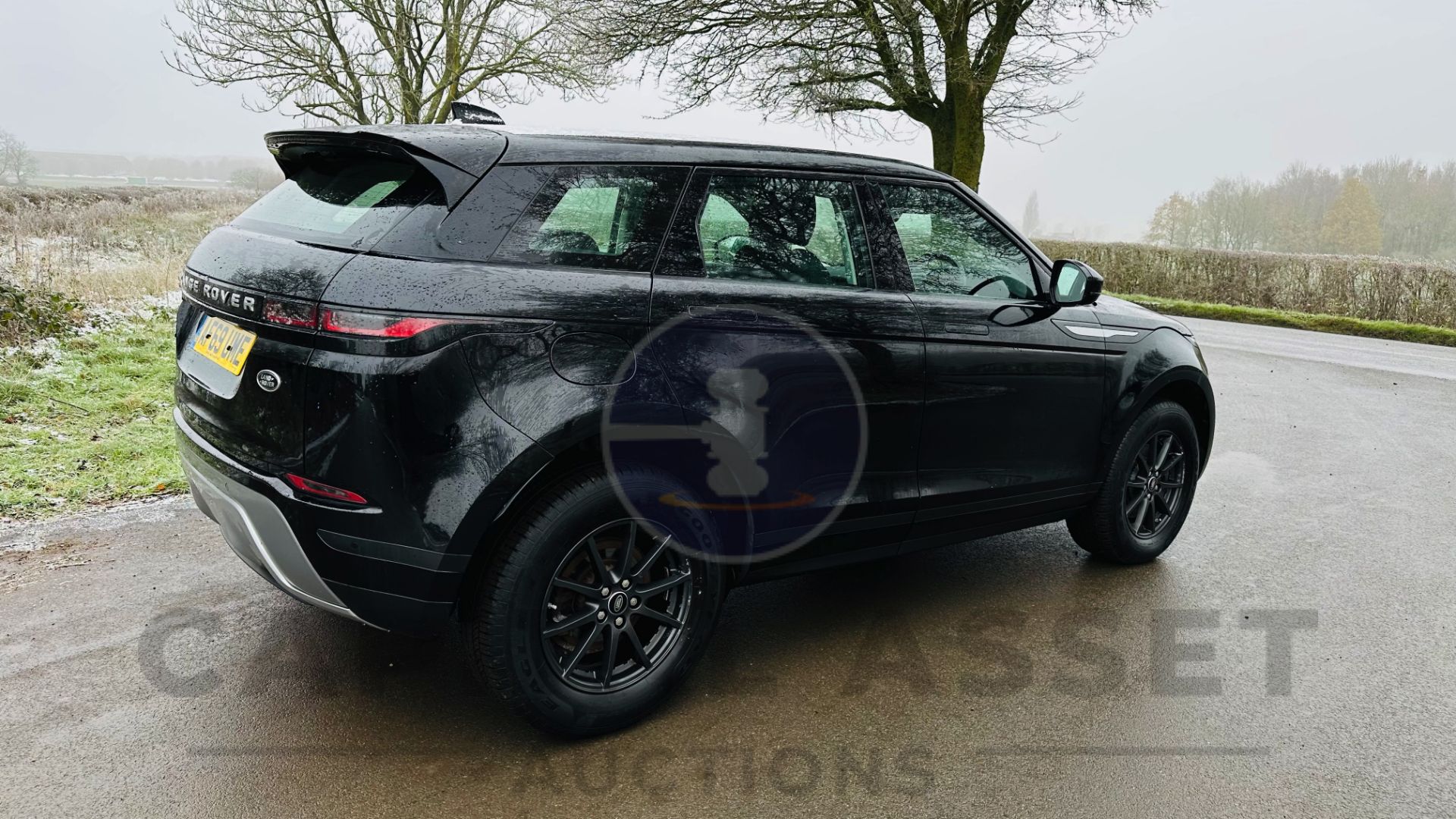 (ON SALE) RANGE ROVER EVOQUE 5 DOOR SUV (2020 - NEW MODEL) 2.0 DIESEL - EURO 6 (1 OWNER) *HUGE SPEC* - Image 13 of 44