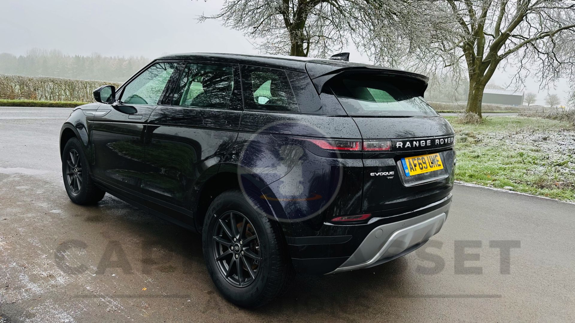 (ON SALE) RANGE ROVER EVOQUE 5 DOOR SUV (2020 - NEW MODEL) 2.0 DIESEL - EURO 6 (1 OWNER) *HUGE SPEC* - Image 10 of 44