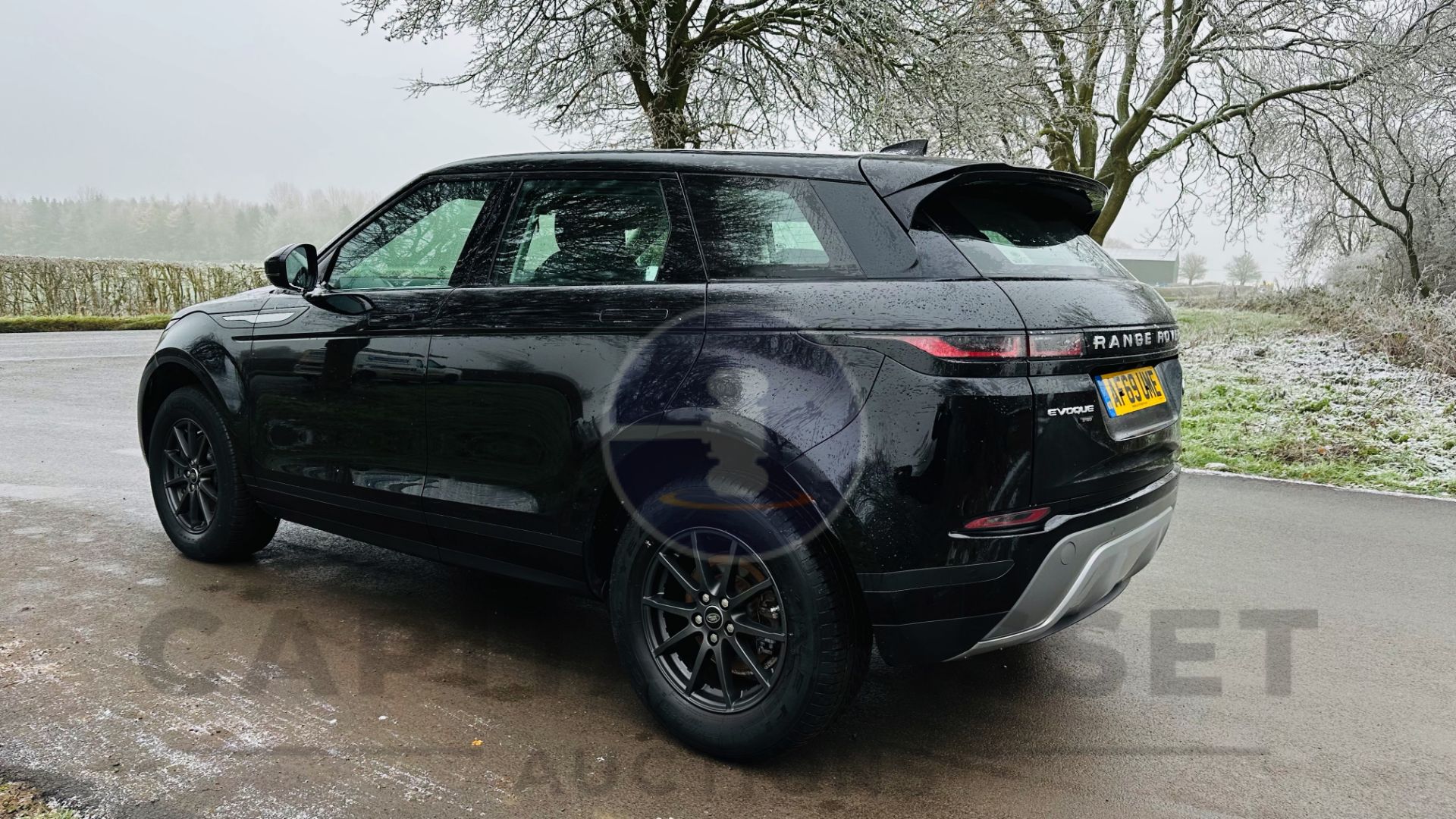 (ON SALE) RANGE ROVER EVOQUE 5 DOOR SUV (2020 - NEW MODEL) 2.0 DIESEL - EURO 6 (1 OWNER) *HUGE SPEC* - Image 9 of 44