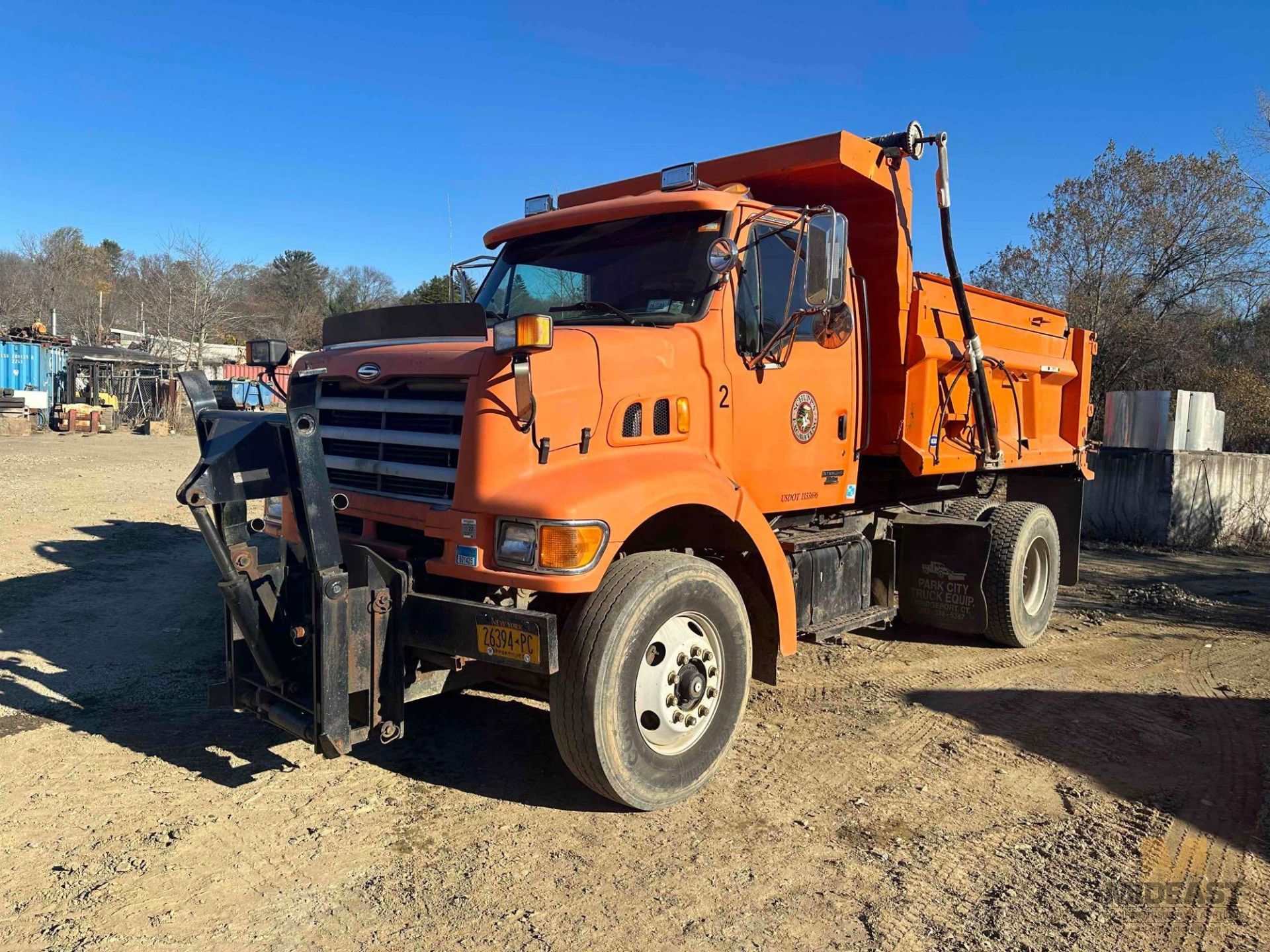 Sterling L7500 6 wheel dump truck - Image 2 of 32
