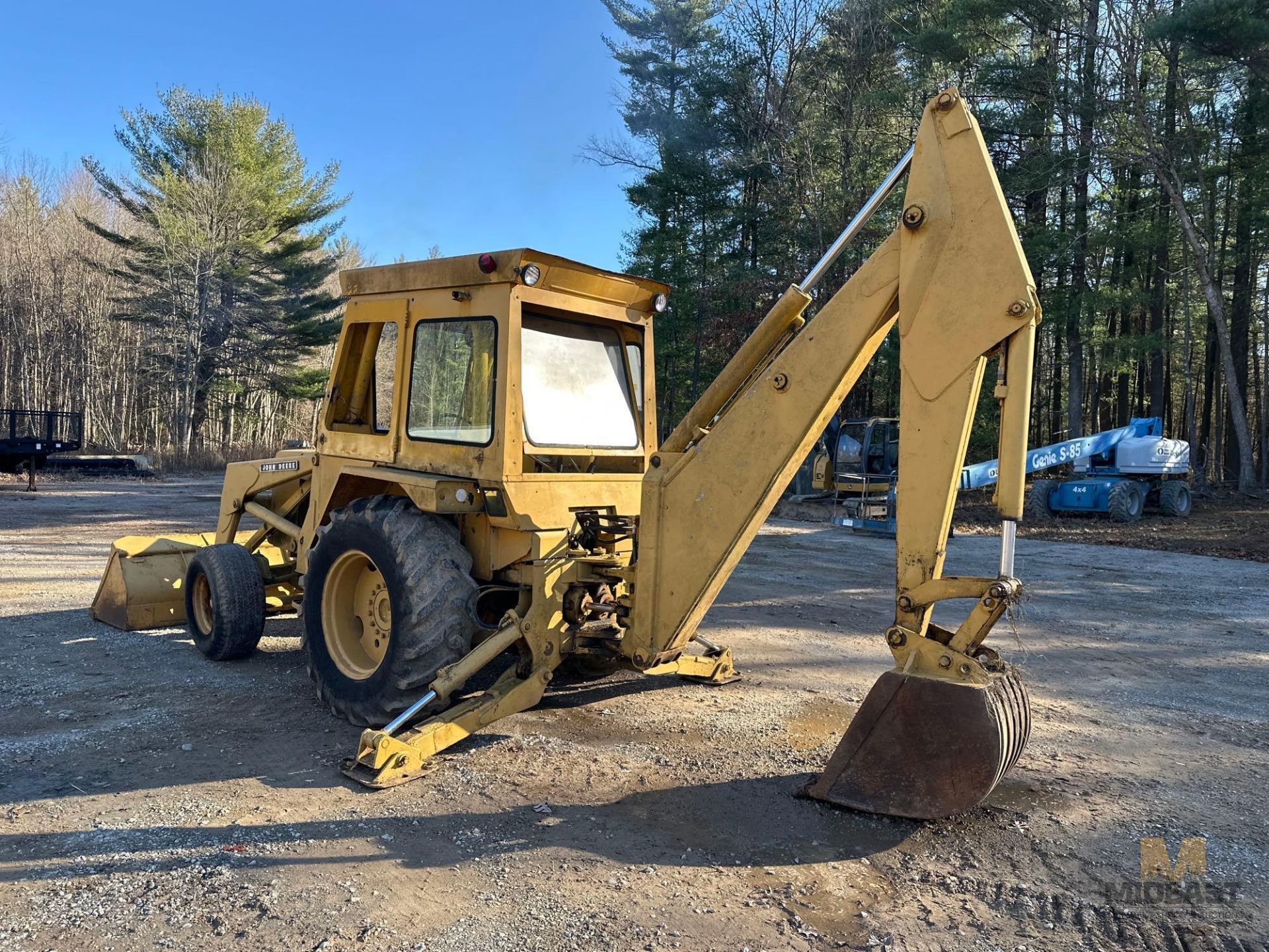 John Deere 4x2 Backhoe - Image 3 of 17