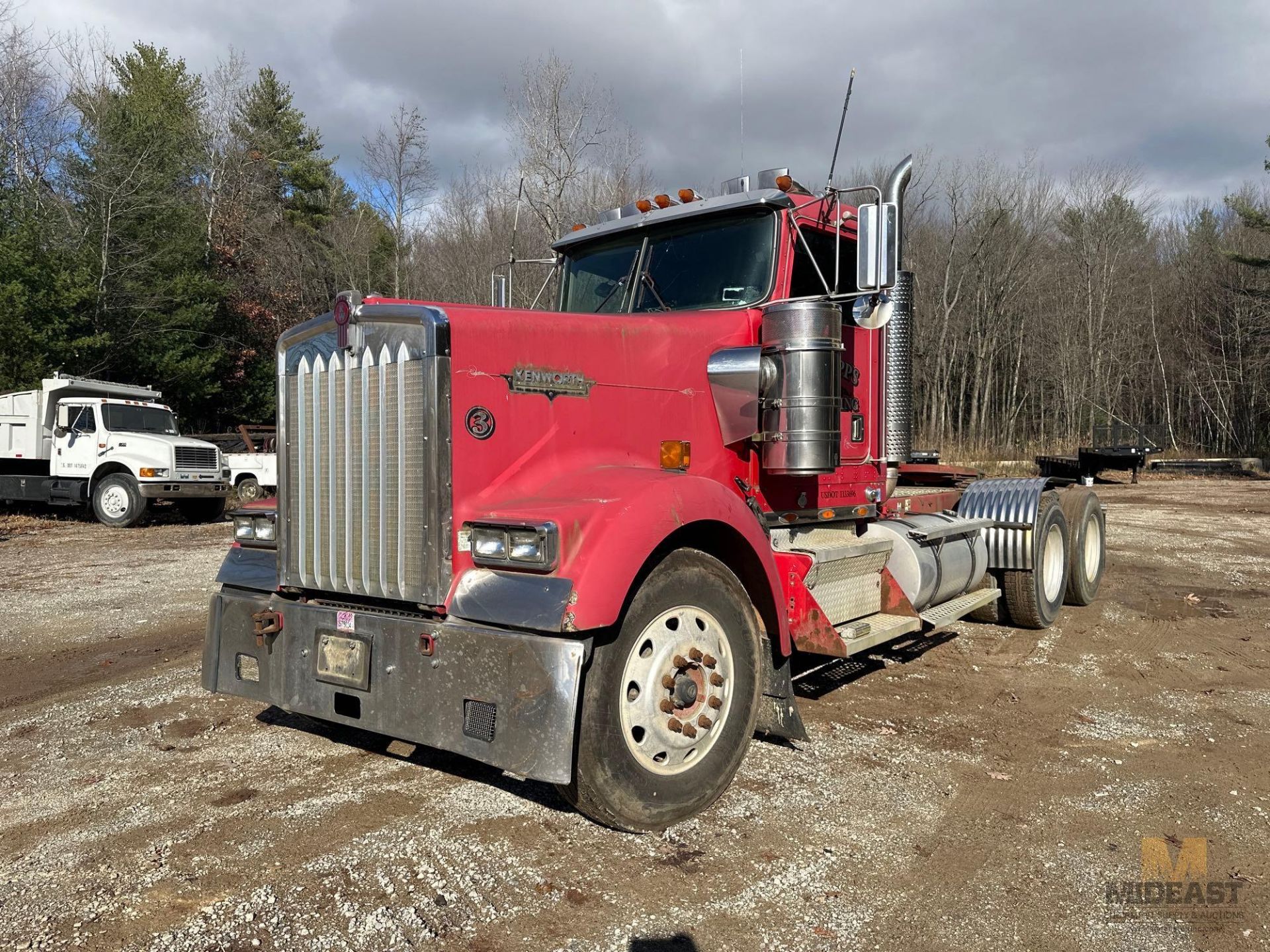 2001 Kenworth W900 Truck, VIN 1XKWDB0X51J875095 - Image 2 of 20