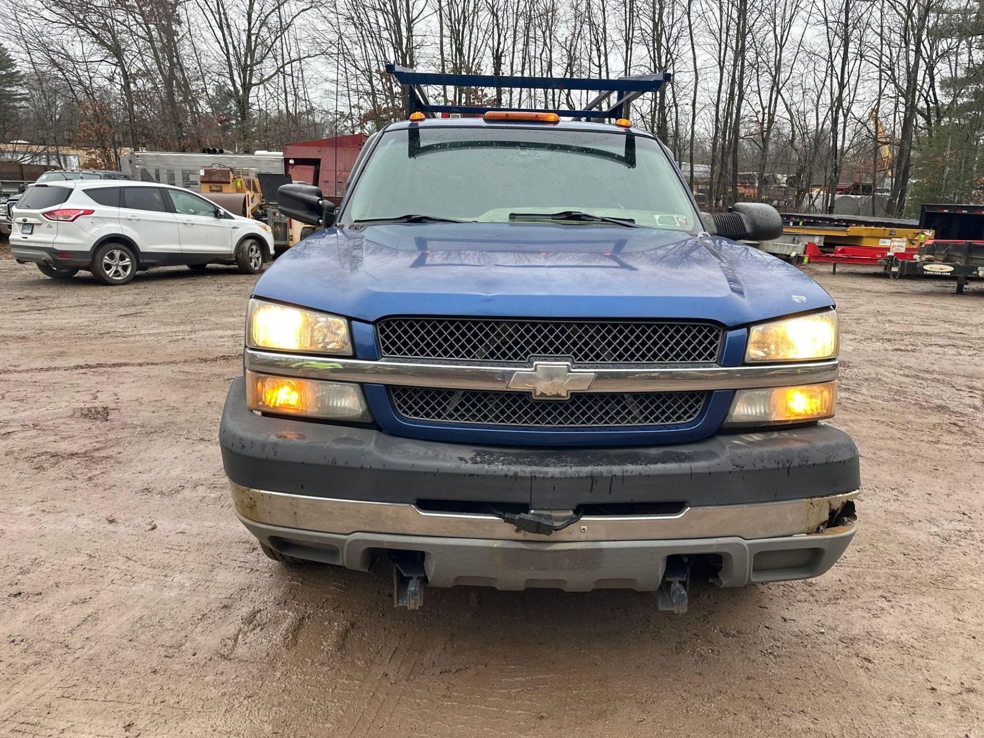 2003 Chevy Silverado 3500 utility truck - Image 8 of 11