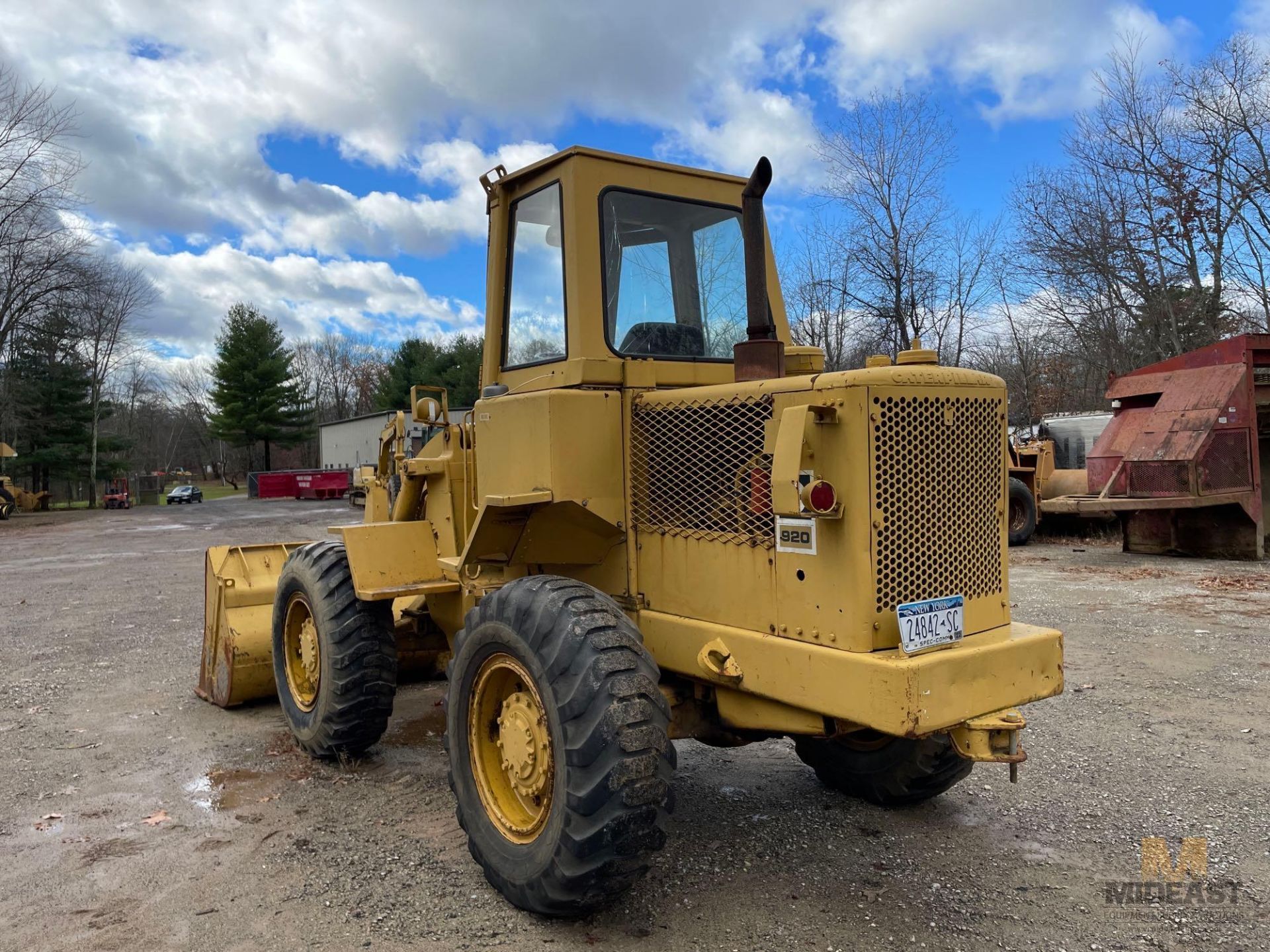 1973 CAT 920 Wheel Loader - Image 2 of 12