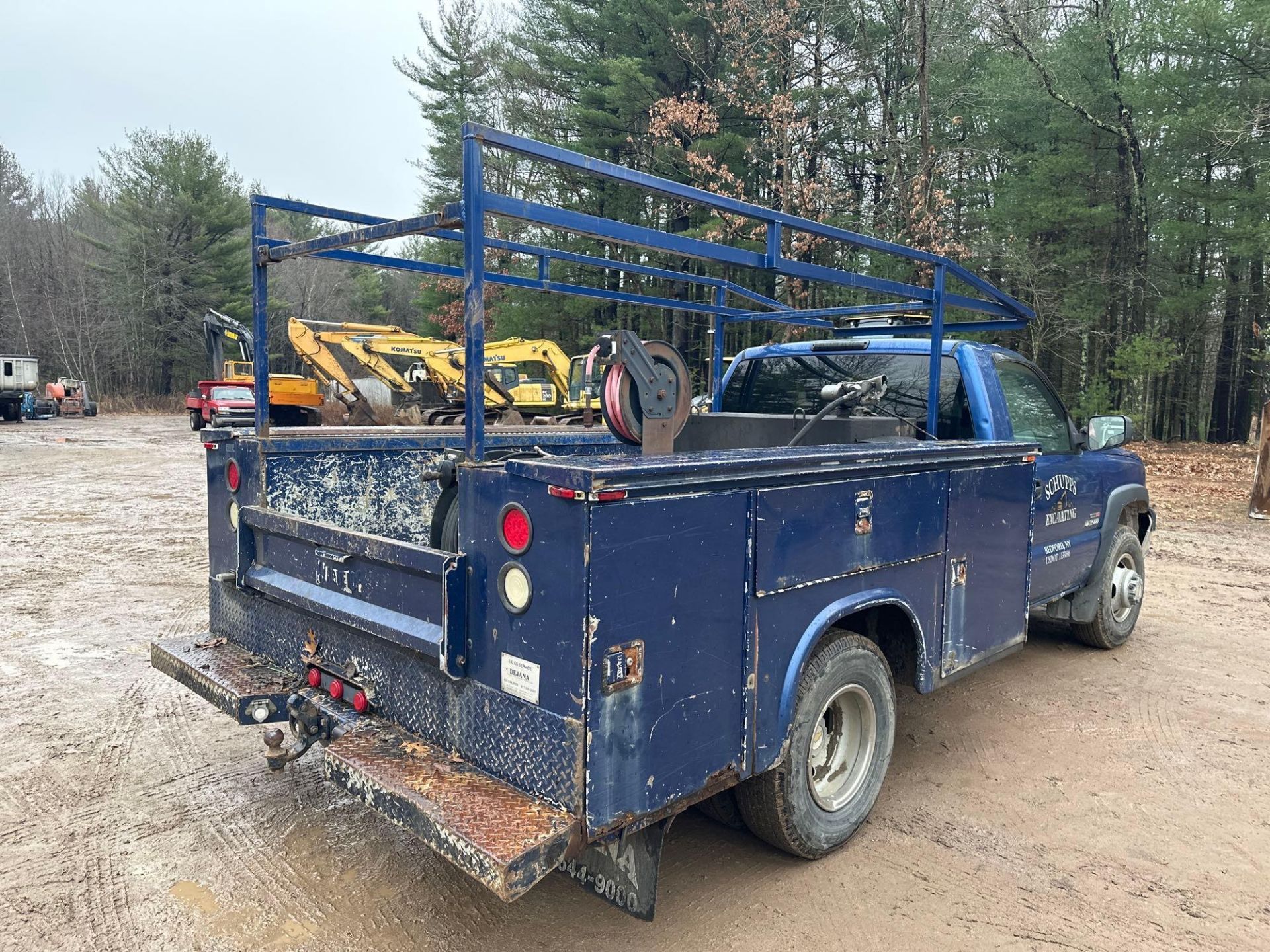 2003 Chevy Silverado 3500 utility truck - Image 5 of 11