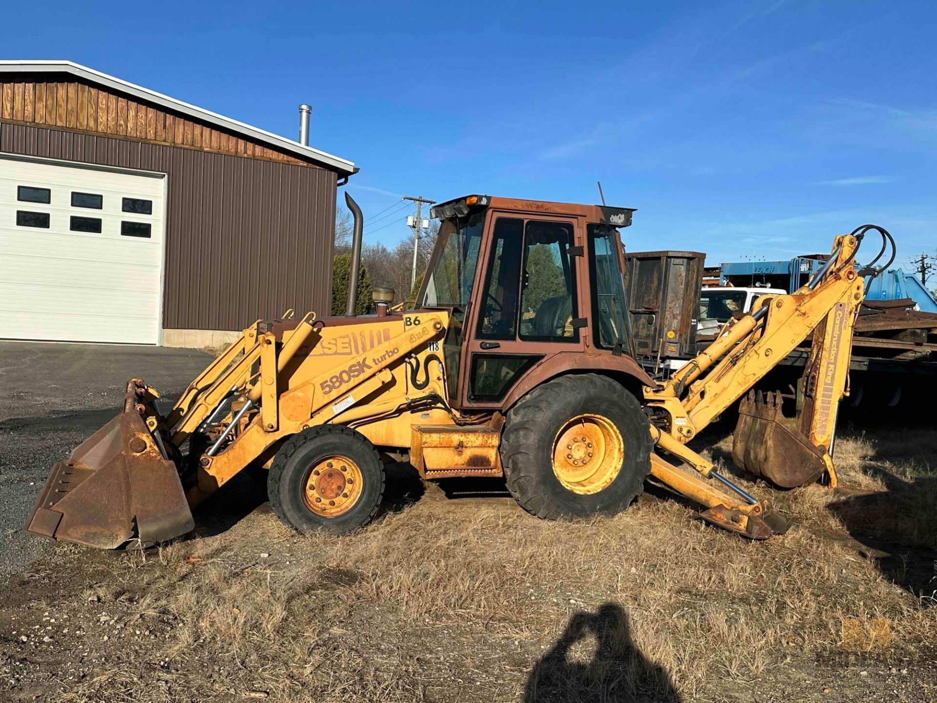 CASE 580 Super K Backhoe - Image 3 of 18