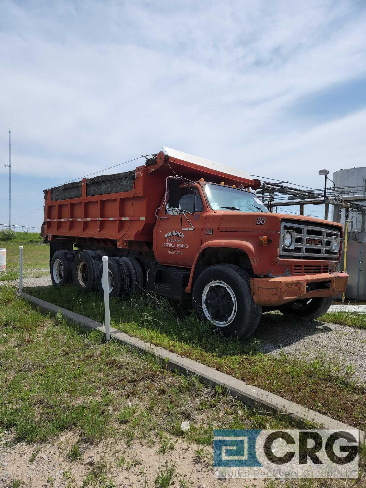 Dump Truck - Image 2 of 6