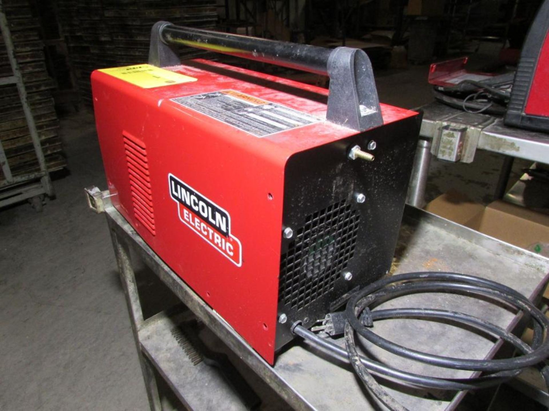 Lincoln Electric Handy MIG Wire Welder. 35-88A, 70A 17V 20% Duty Cycle Output, 115V 20A 60Hz 1PH Inp - Image 5 of 7