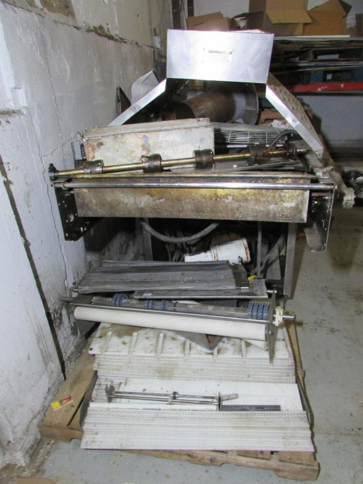 AM Mk32 Pizza Press, 32"x32" Pizza Dies, 10'x32" Conveyor (Parts Machine) - Image 5 of 6