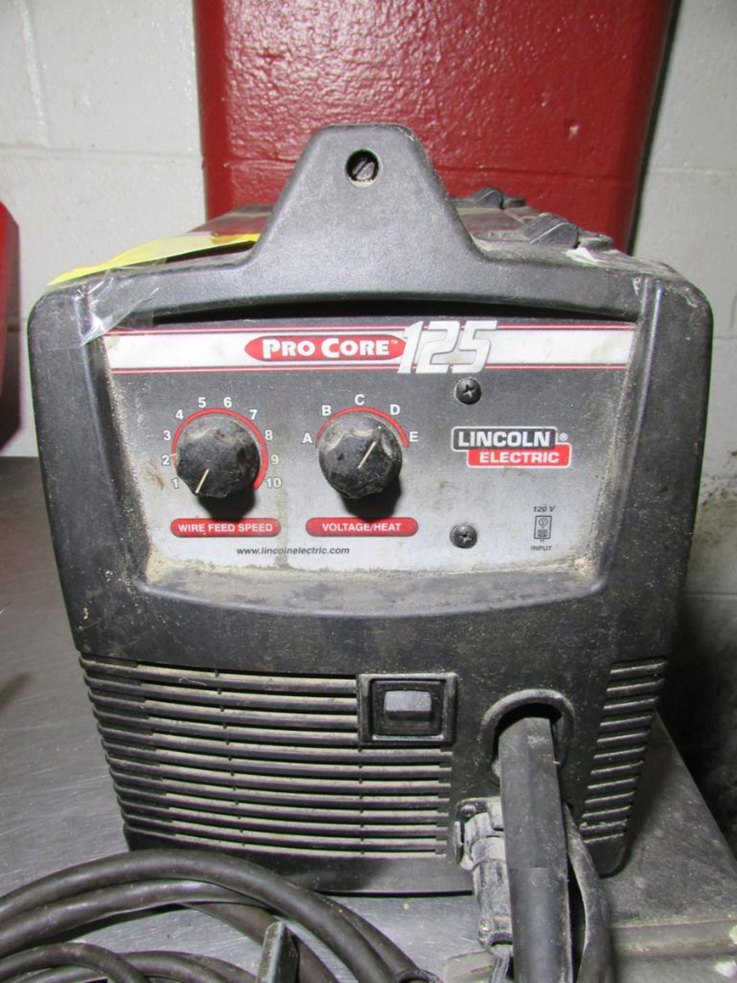 Lincoln Electric Pro Core 125 MIG Wire Welder. 30-125A, 90A 19V 20% Duty Cycle Output, 120V 20A 60Hz - Image 2 of 7