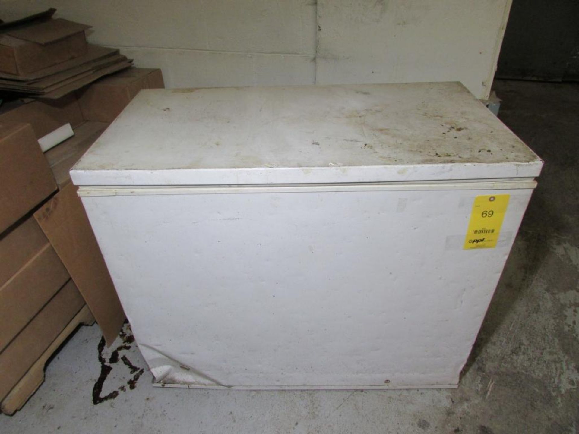 Commercial Chest Freezer, 36"x16"x28", 115V 60Hz 1PH - Image 2 of 4