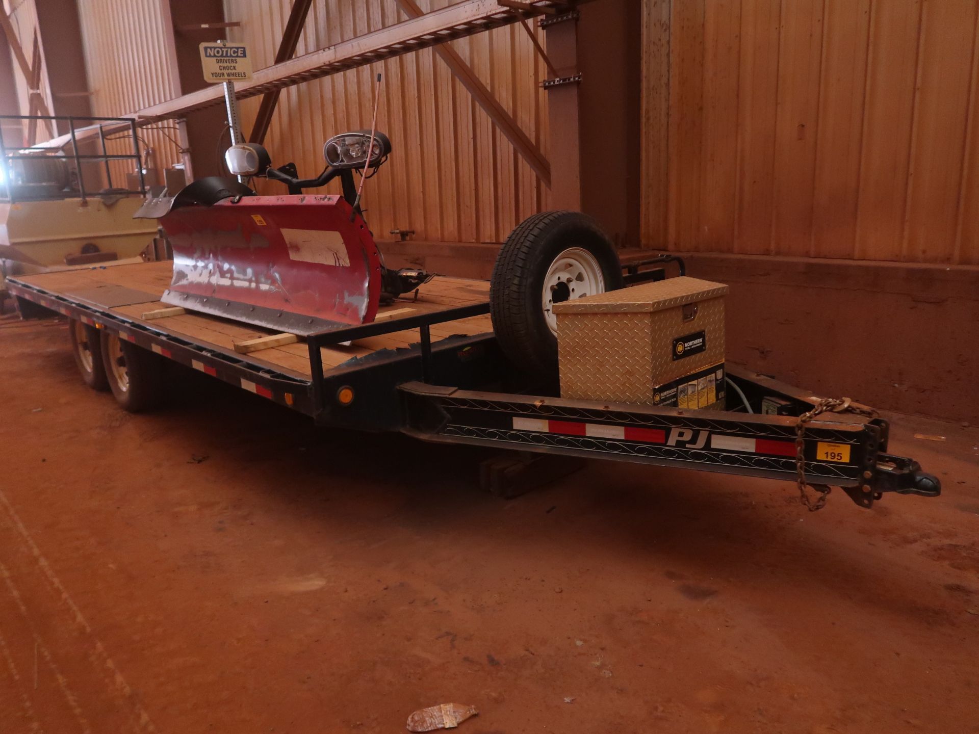 2014 PJ 20 ft. equipment trailer